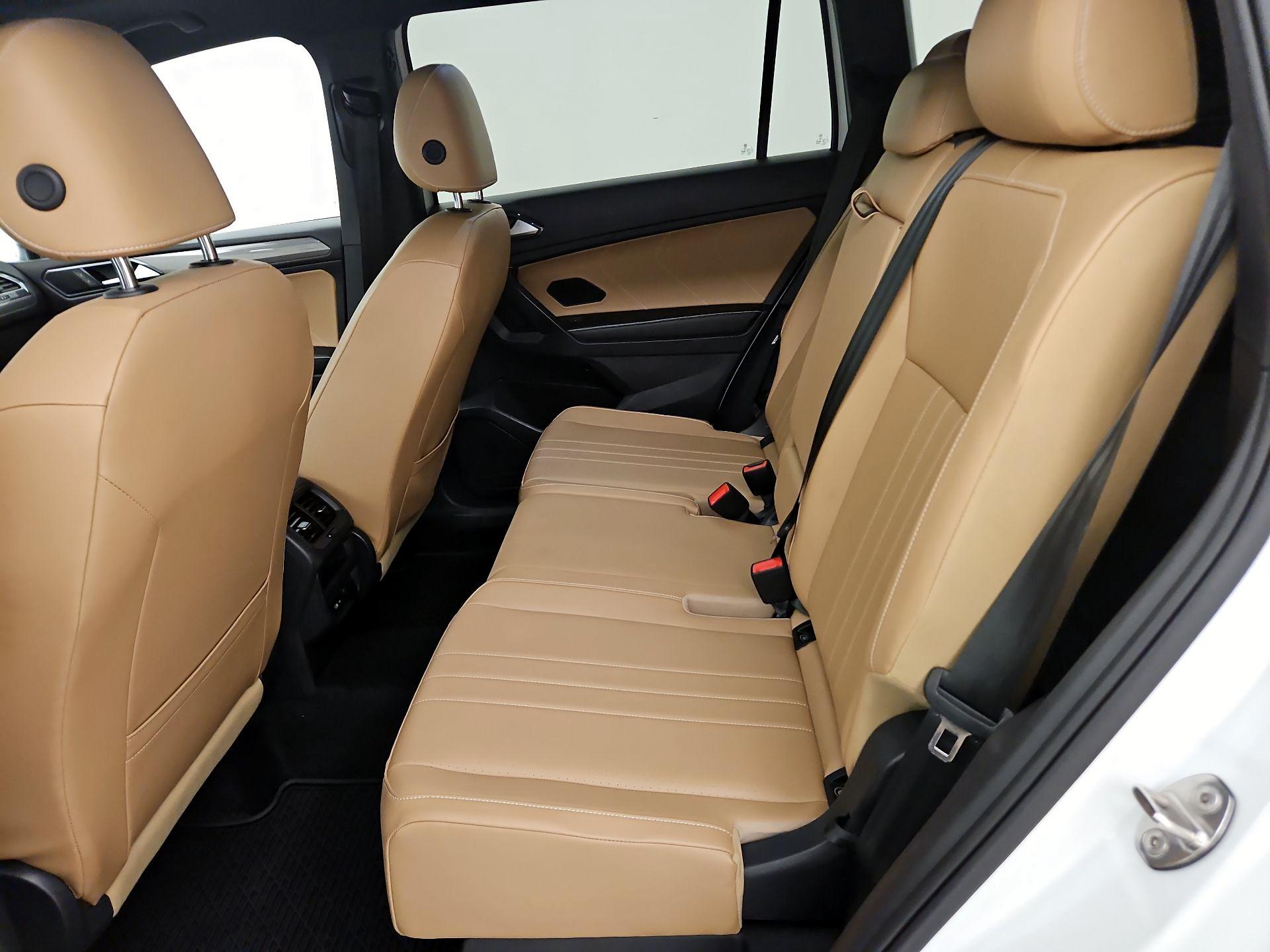 Thumbnail: 2022 Volkswagen Tiguan - 20