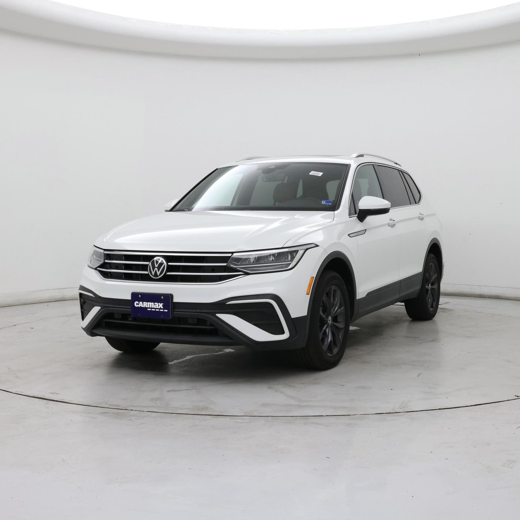 Thumbnail: 2022 Volkswagen Tiguan - 4