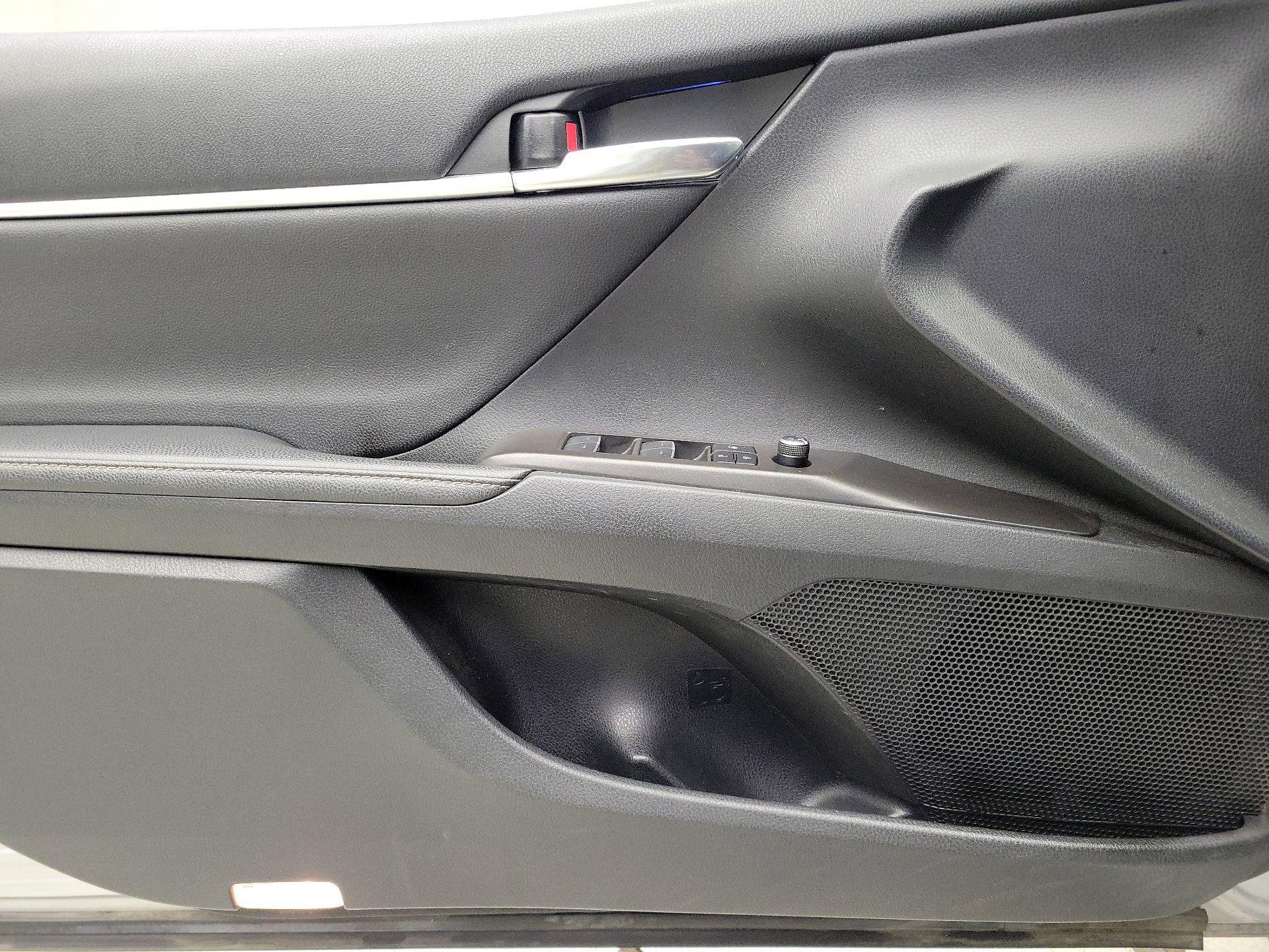 Thumbnail: 2023 Toyota Camry - 12