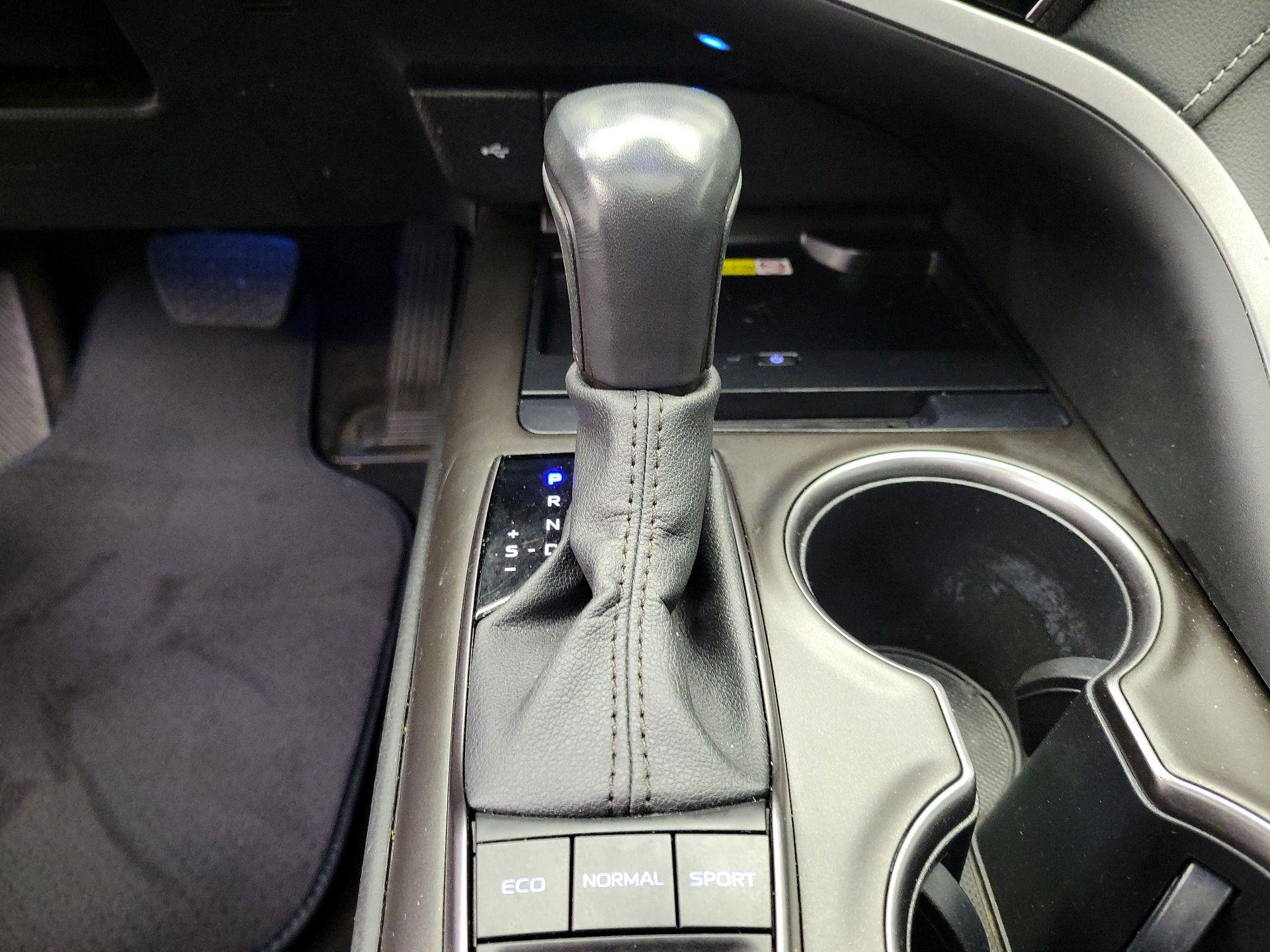 Thumbnail: 2023 Toyota Camry - 18