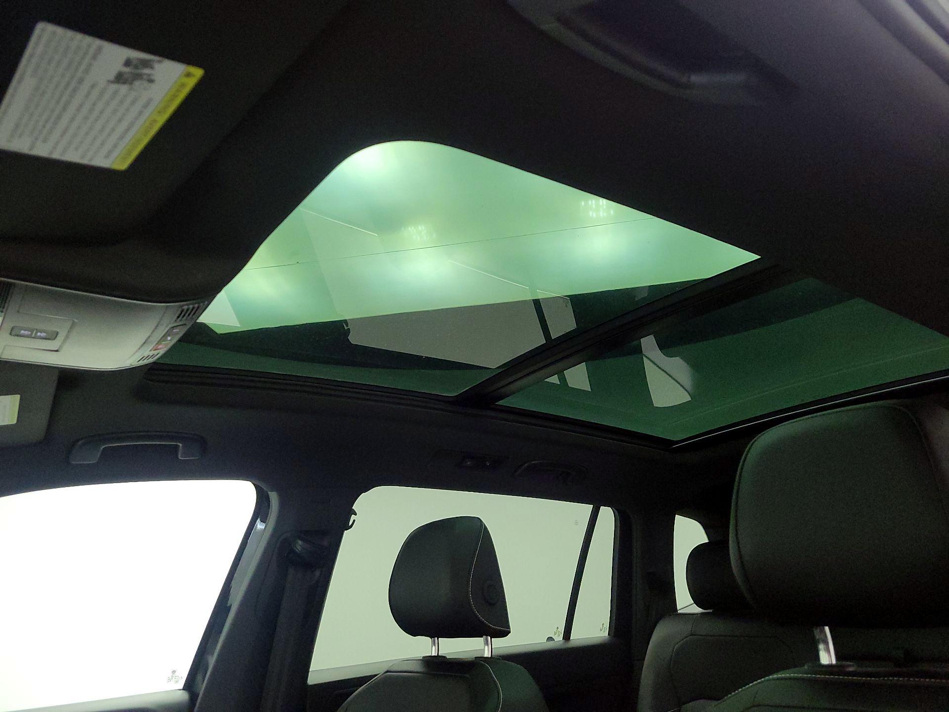 Thumbnail: 2021 Volkswagen Tiguan - 20