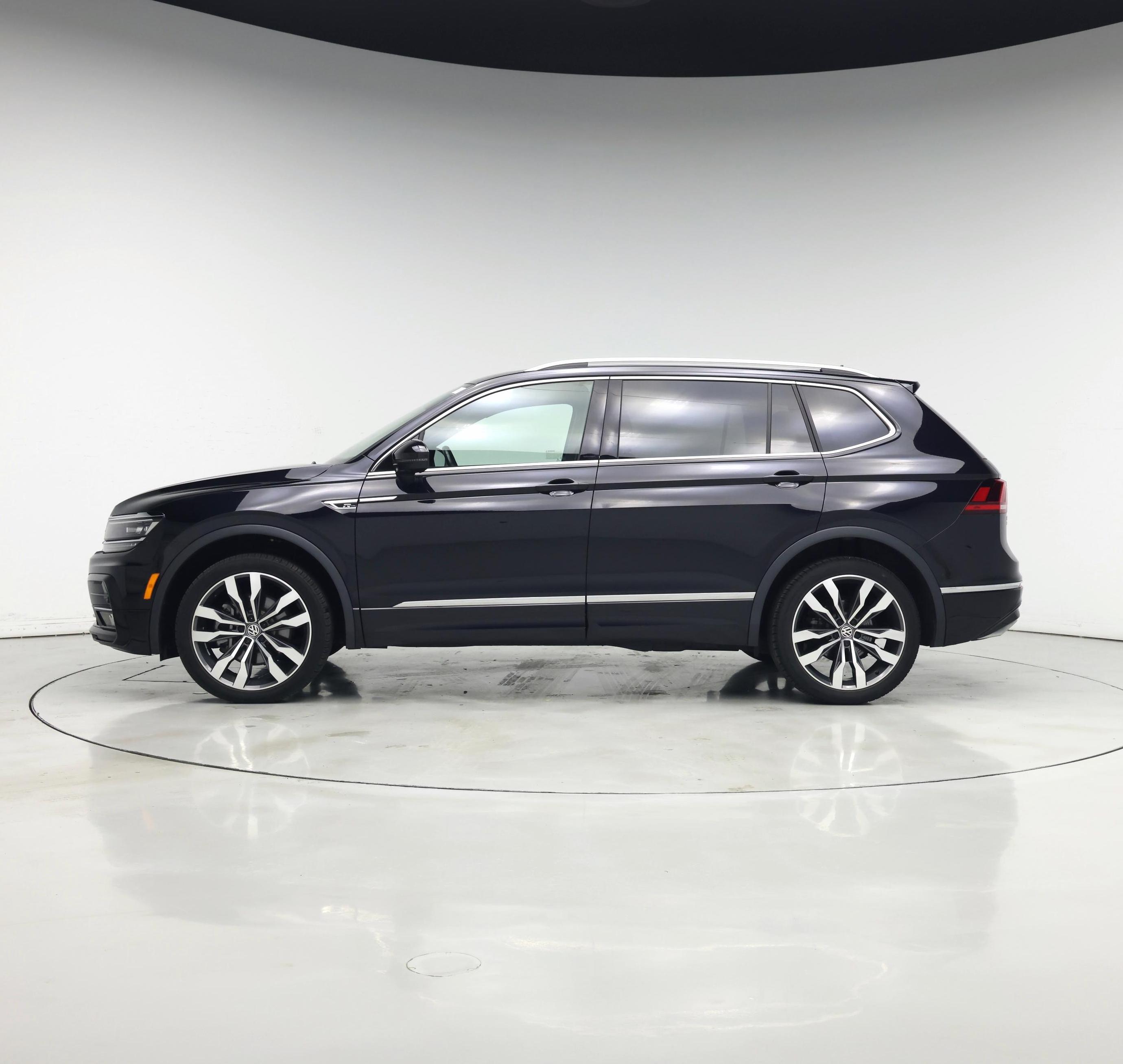 Thumbnail: 2021 Volkswagen Tiguan - 3