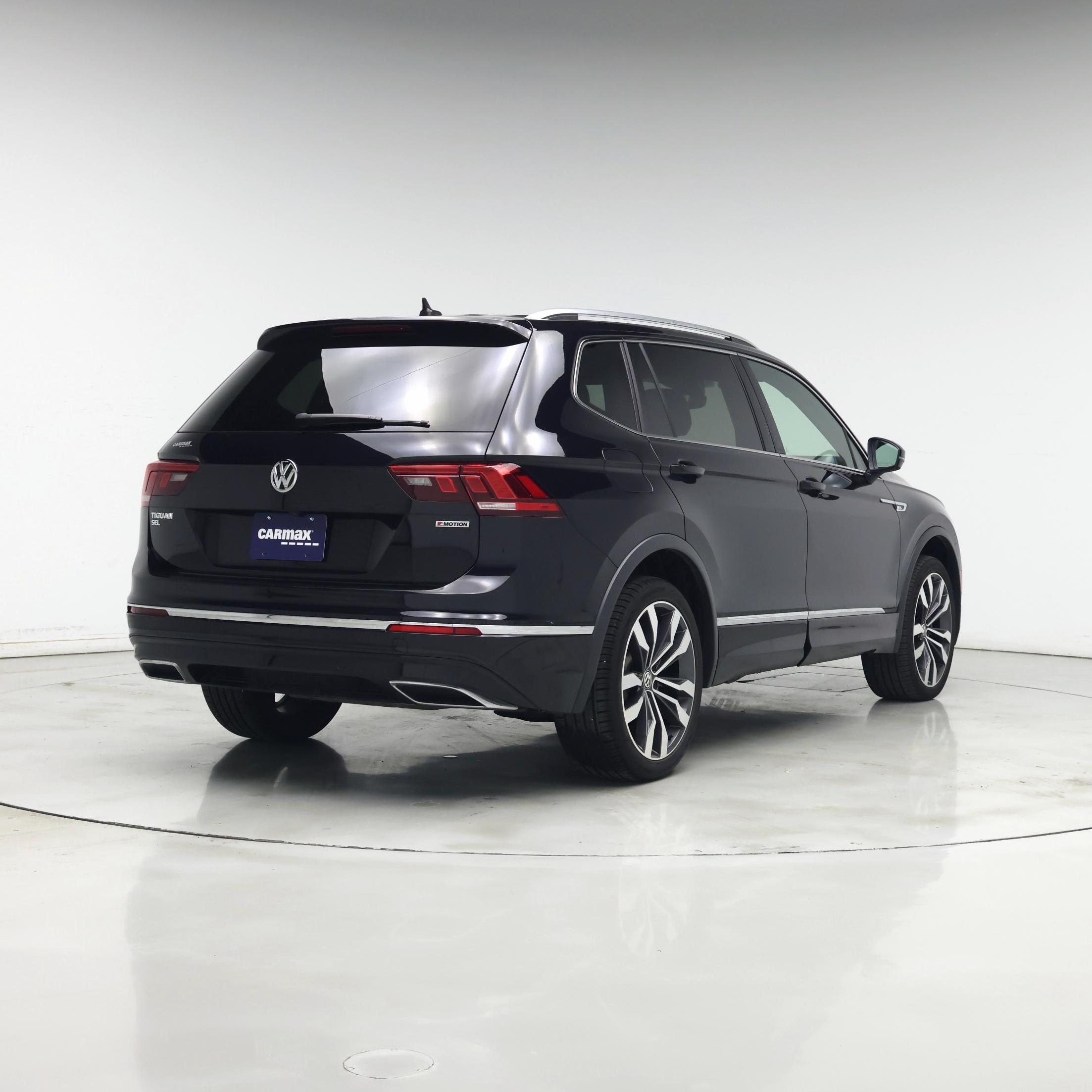 Thumbnail: 2021 Volkswagen Tiguan - 8