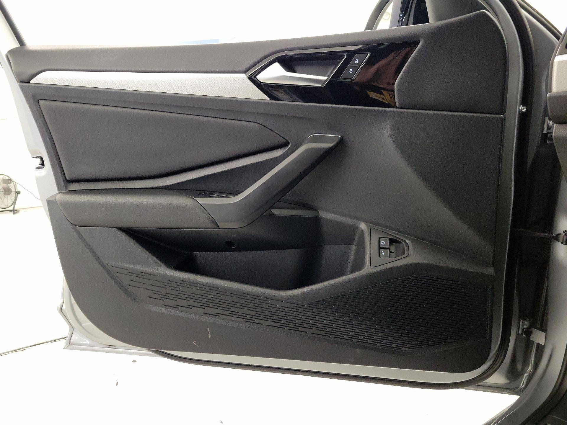 Thumbnail: 2021 Volkswagen Jetta - 12