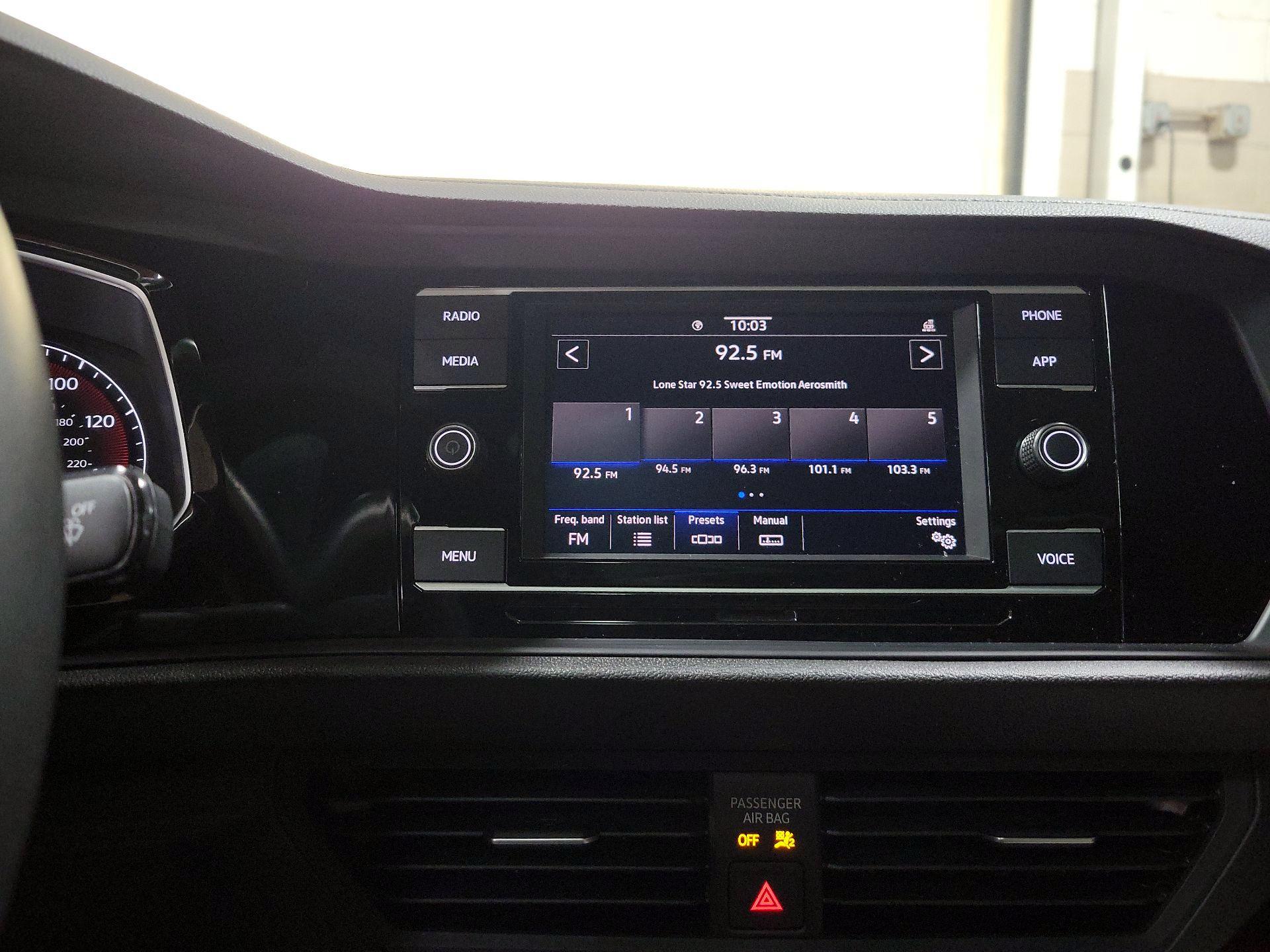 Thumbnail: 2021 Volkswagen Jetta - 15