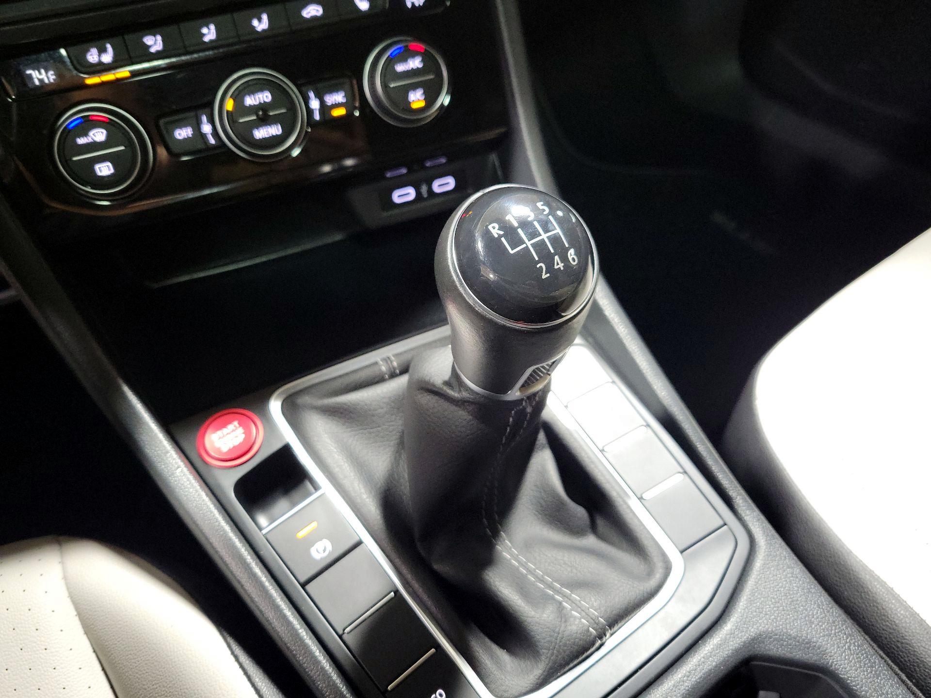 Thumbnail: 2021 Volkswagen Jetta - 17