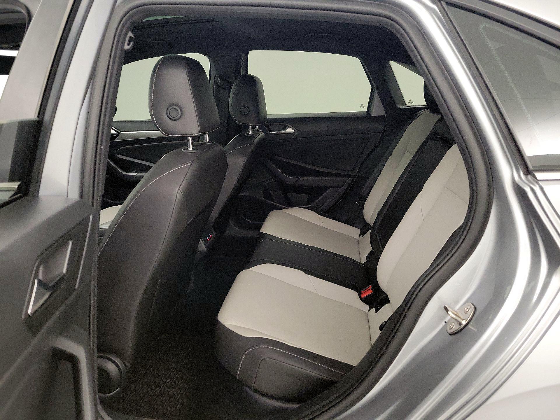 Thumbnail: 2021 Volkswagen Jetta - 19