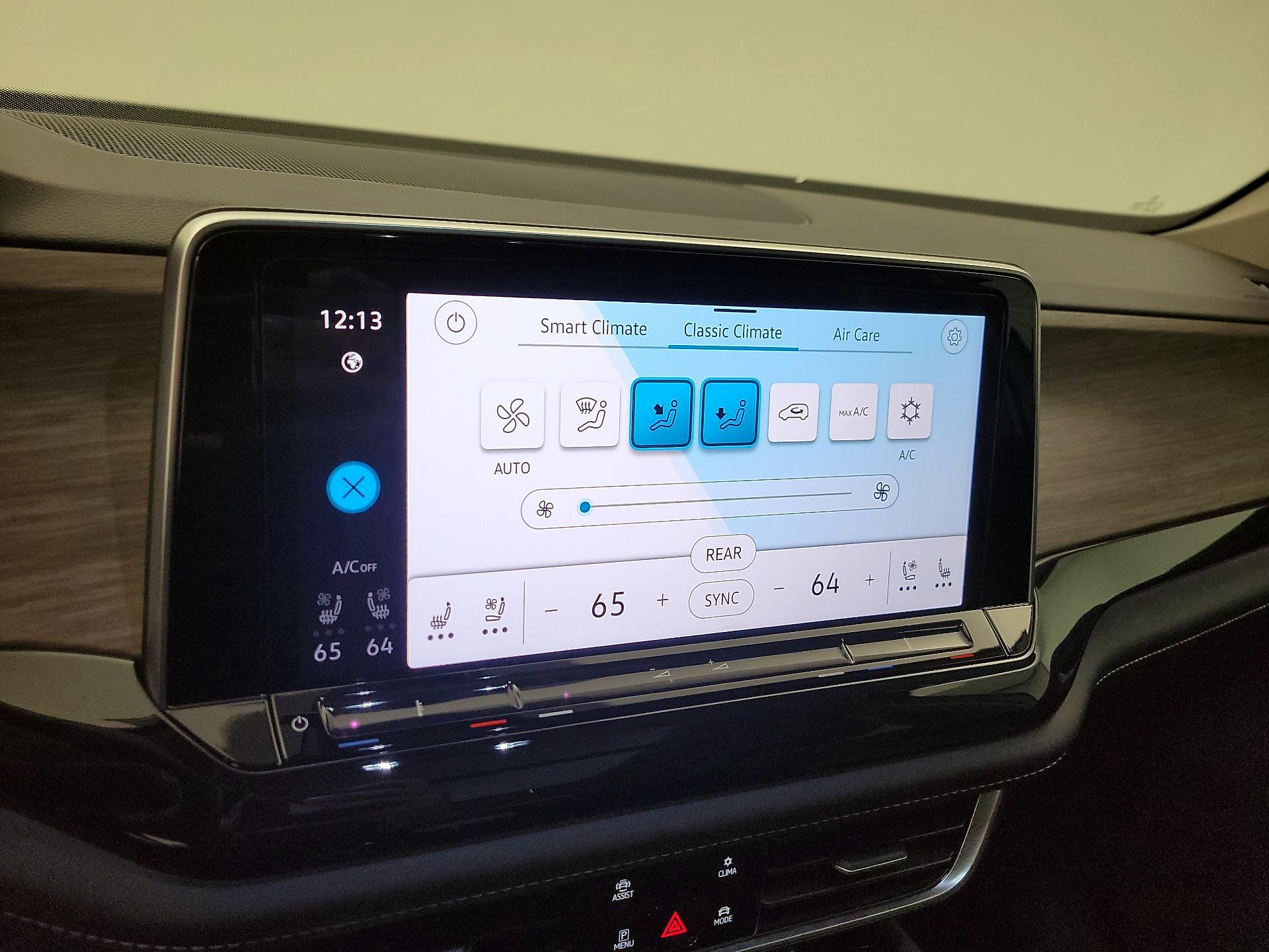 Thumbnail: 2024 Volkswagen Atlas - 17