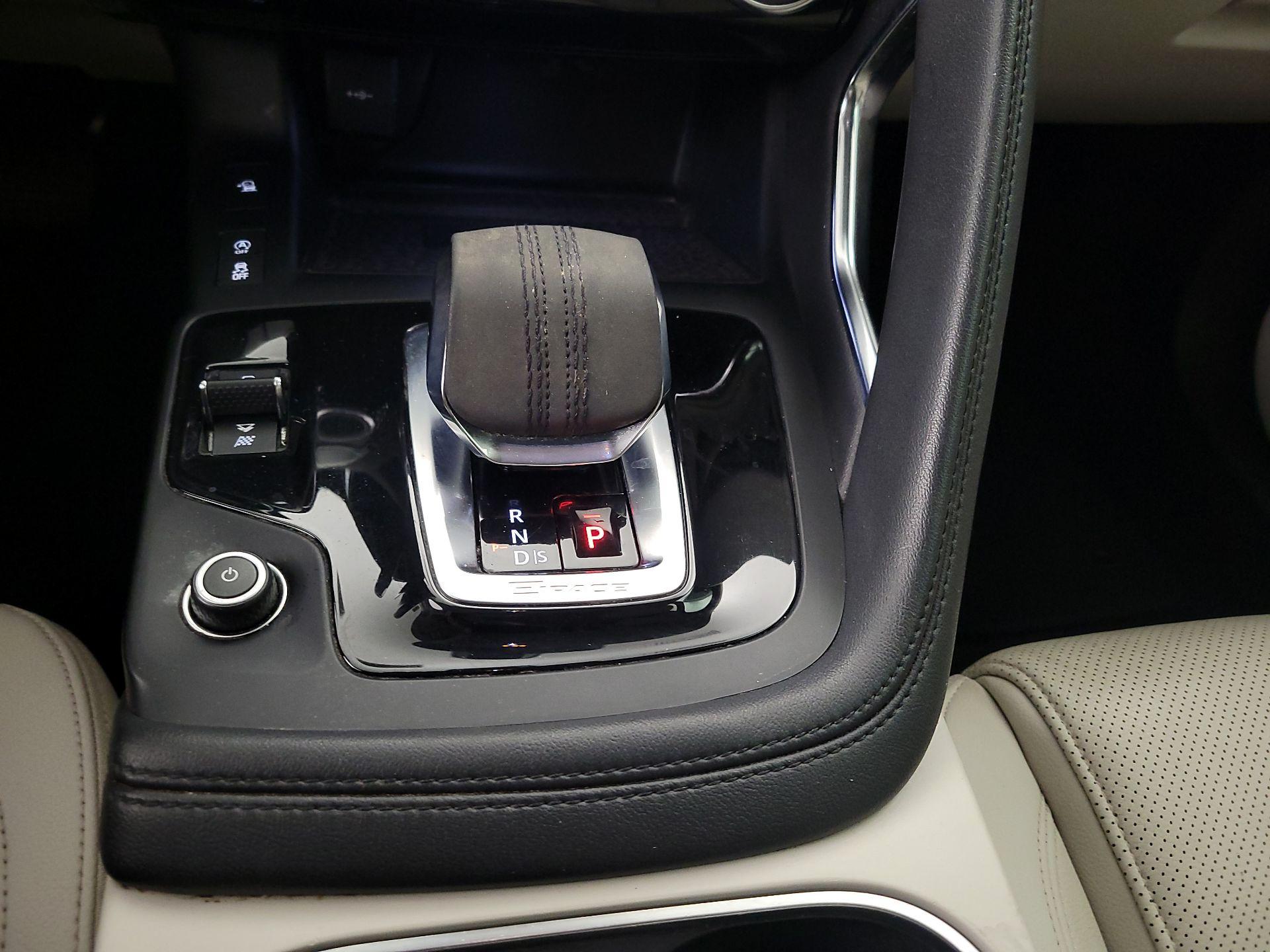 Thumbnail: 2022 Jaguar E-Pace - 18