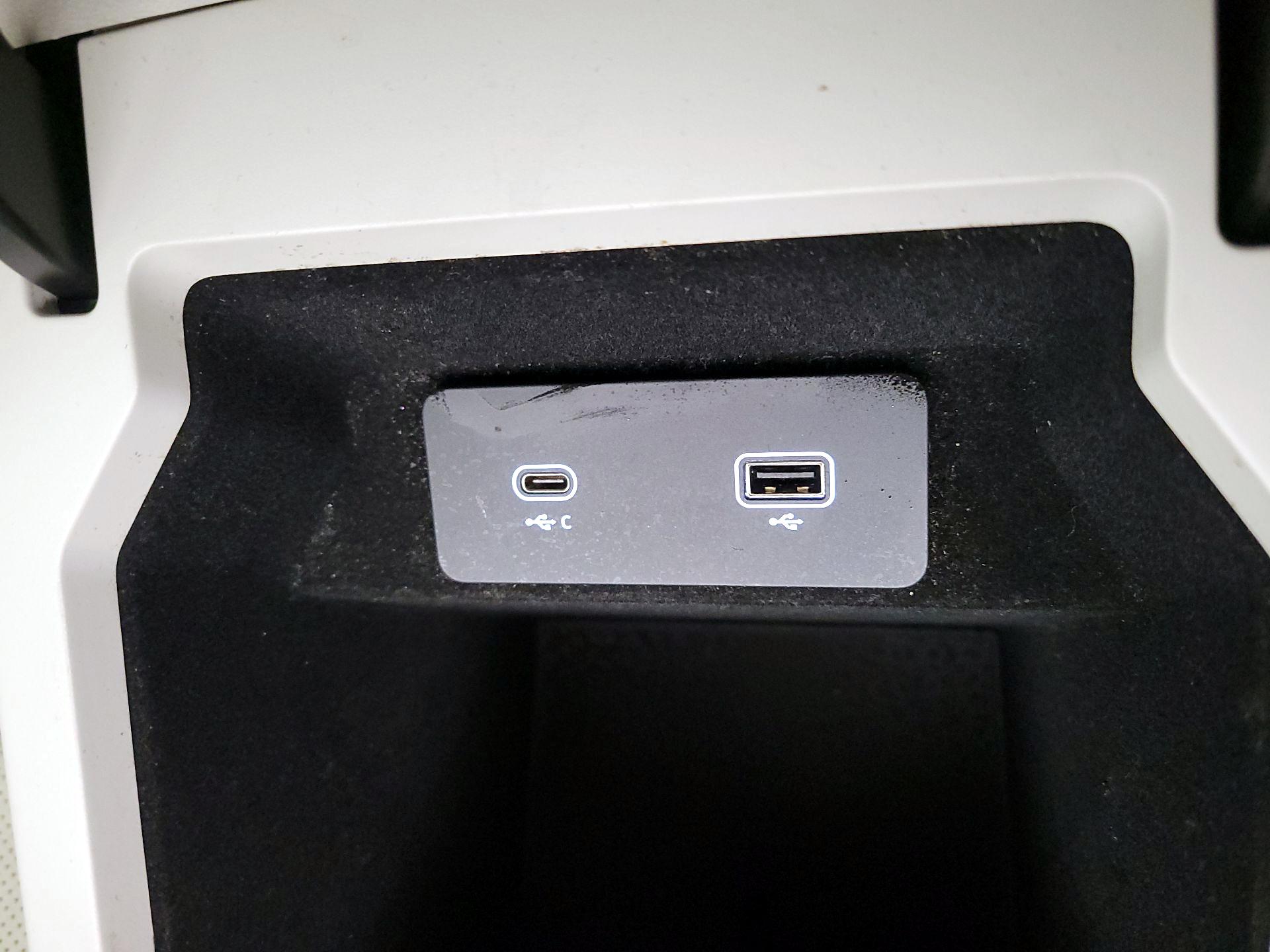 Thumbnail: 2022 Jaguar E-Pace - 19