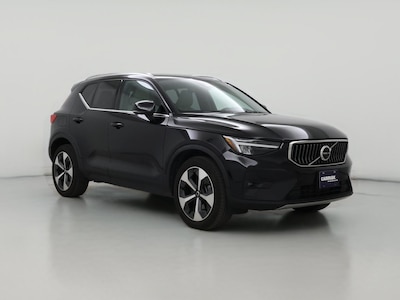 2023 Volvo XC40 B5 Plus Dark Theme