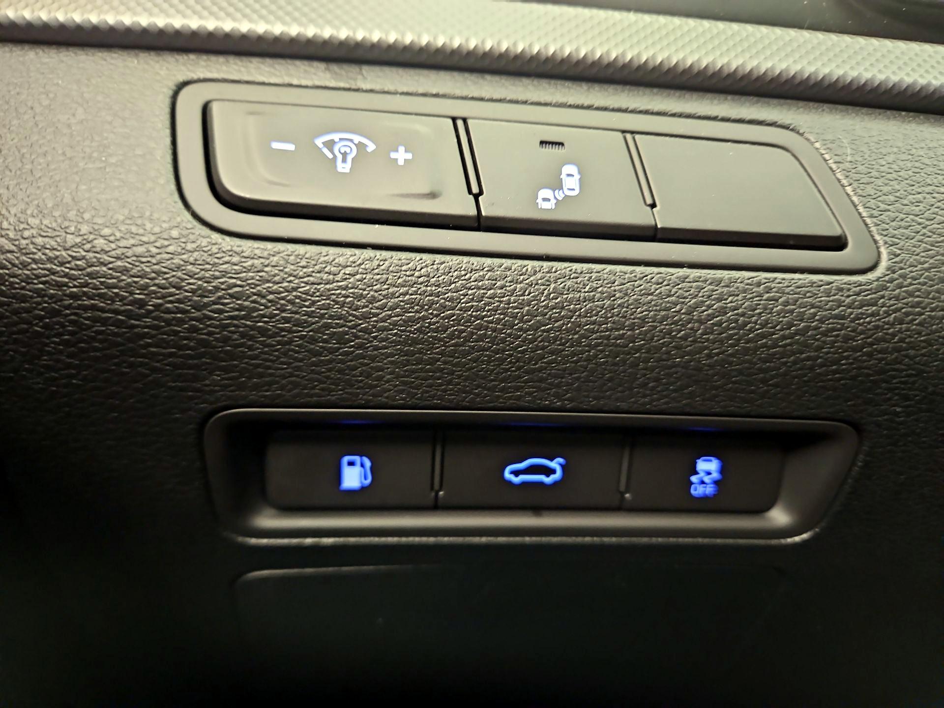 Thumbnail: 2019 Hyundai Sonata - 13