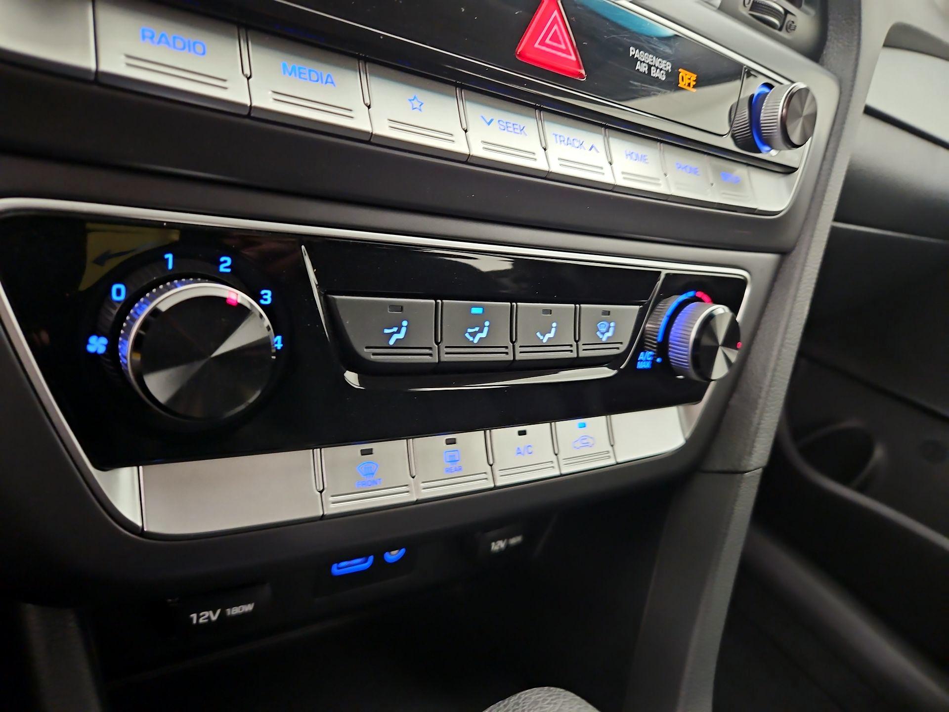 Thumbnail: 2019 Hyundai Sonata - 16