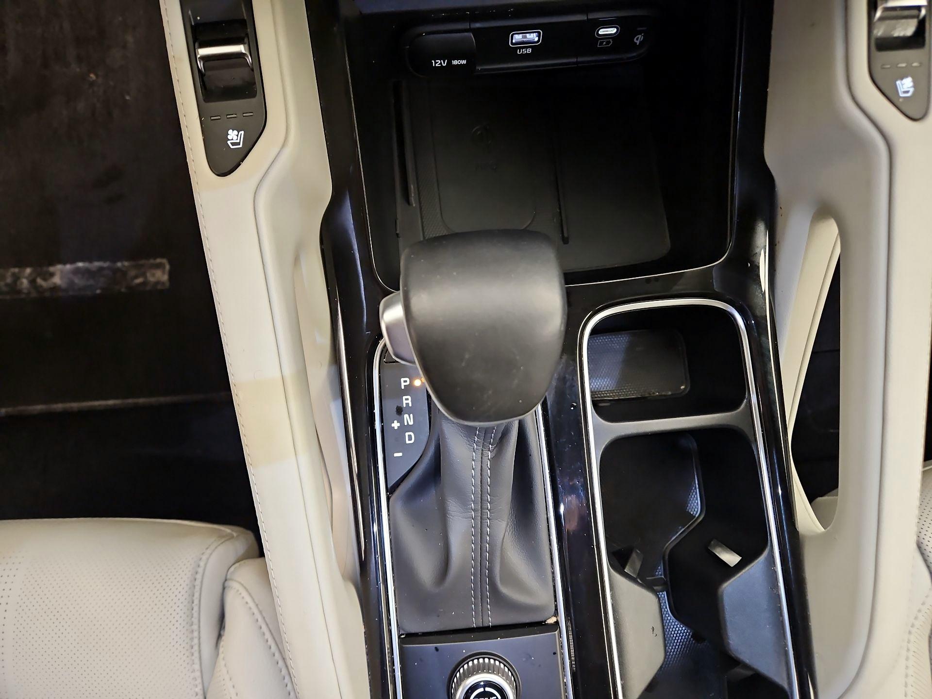 Thumbnail: 2023 Kia Telluride - 18