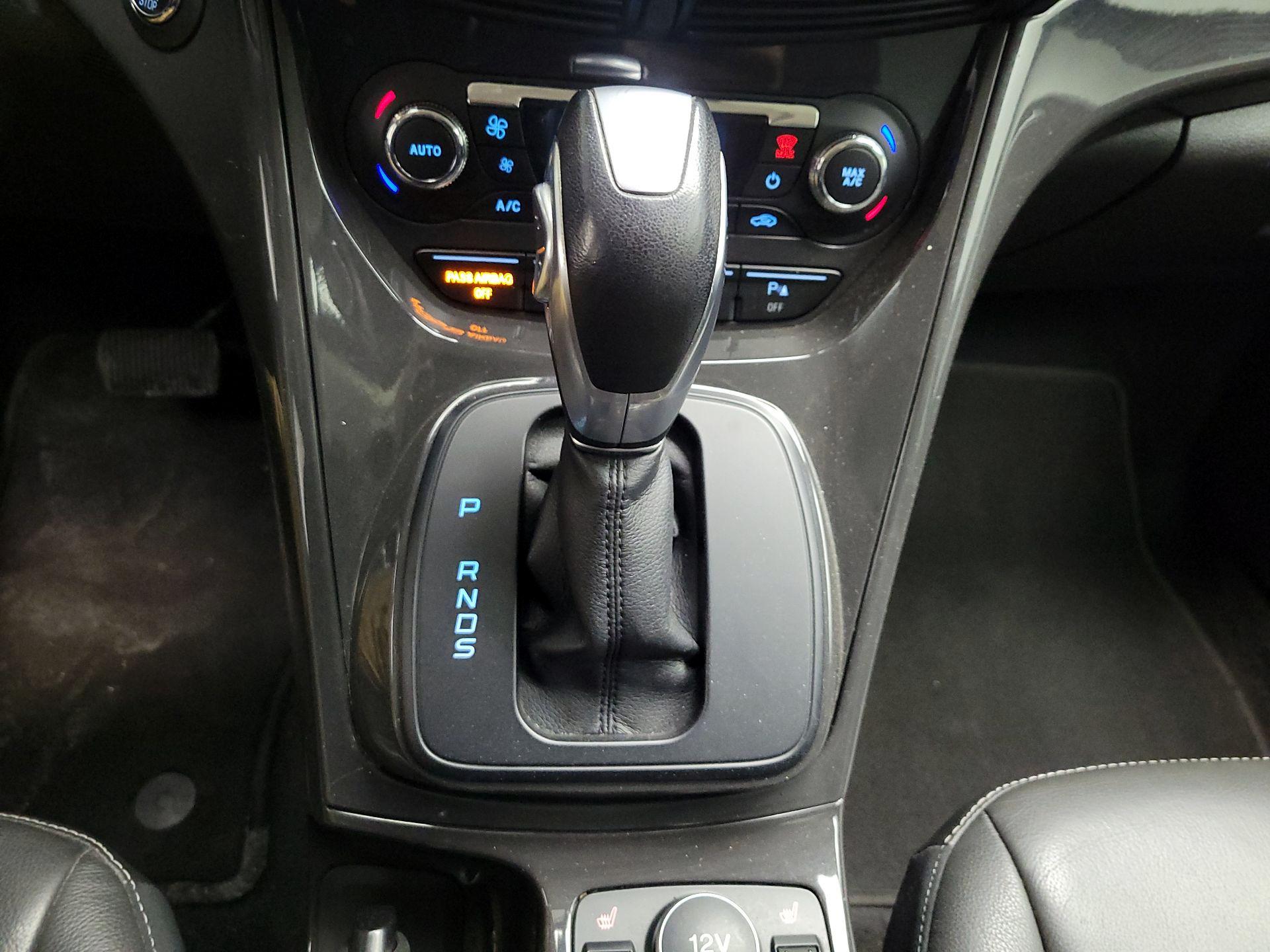 Thumbnail: 2016 Ford Escape - 18