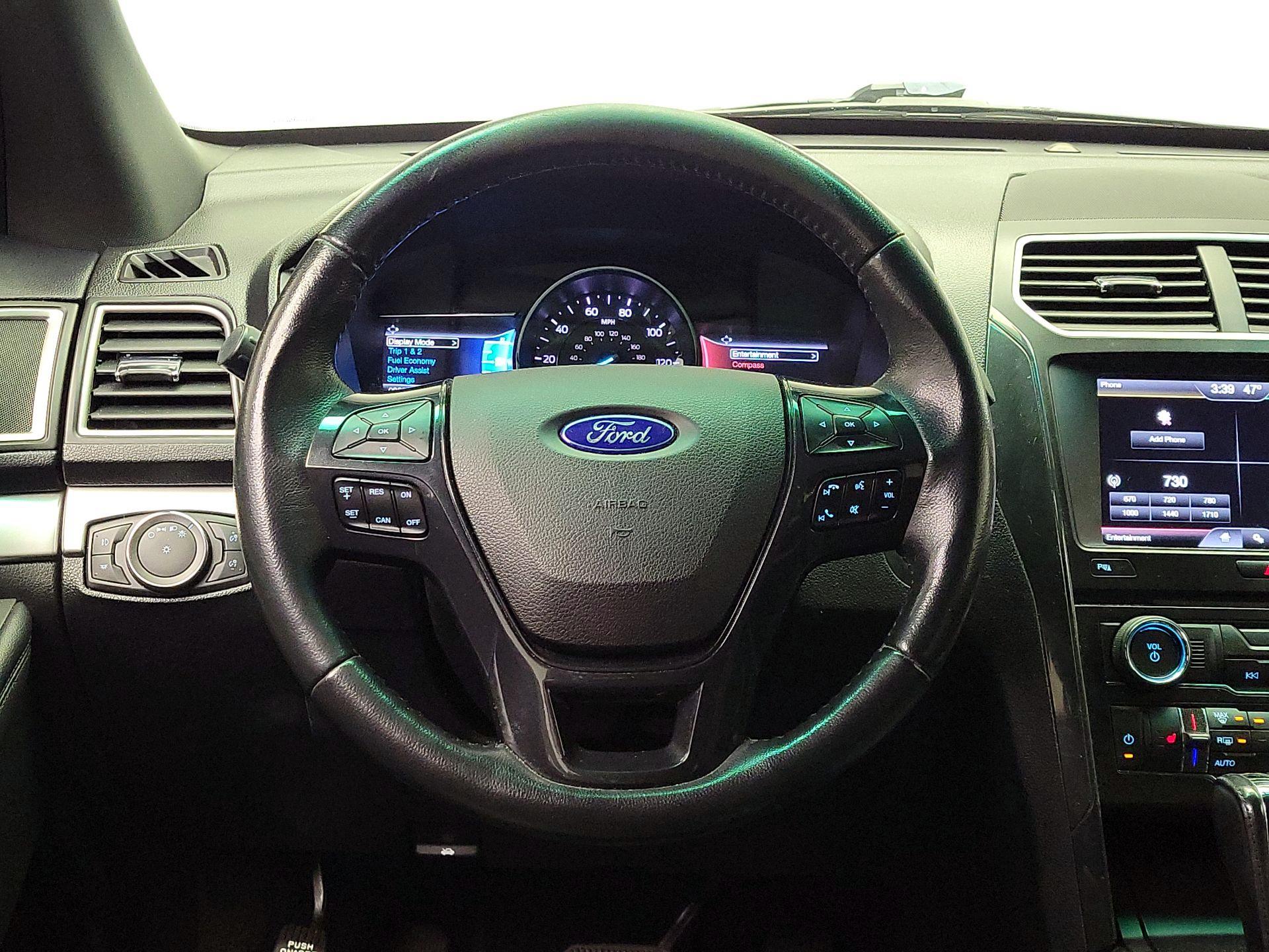 Thumbnail: 2016 Ford Explorer - 10