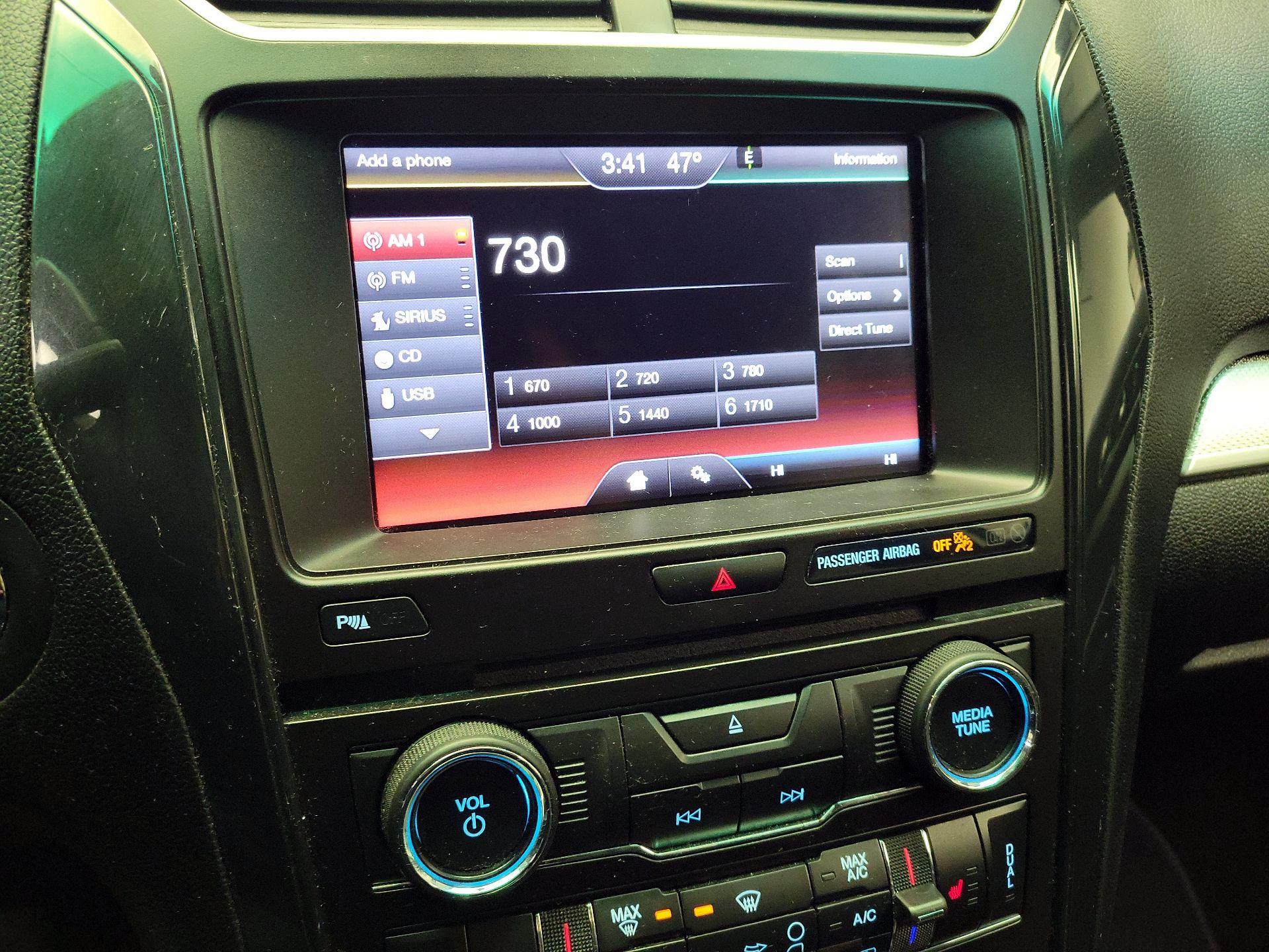 Thumbnail: 2016 Ford Explorer - 15