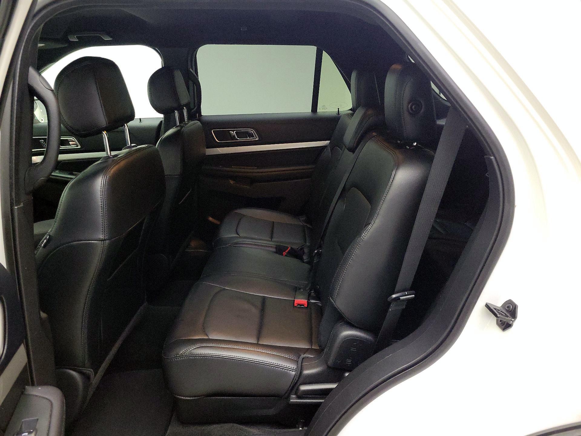 Thumbnail: 2016 Ford Explorer - 19