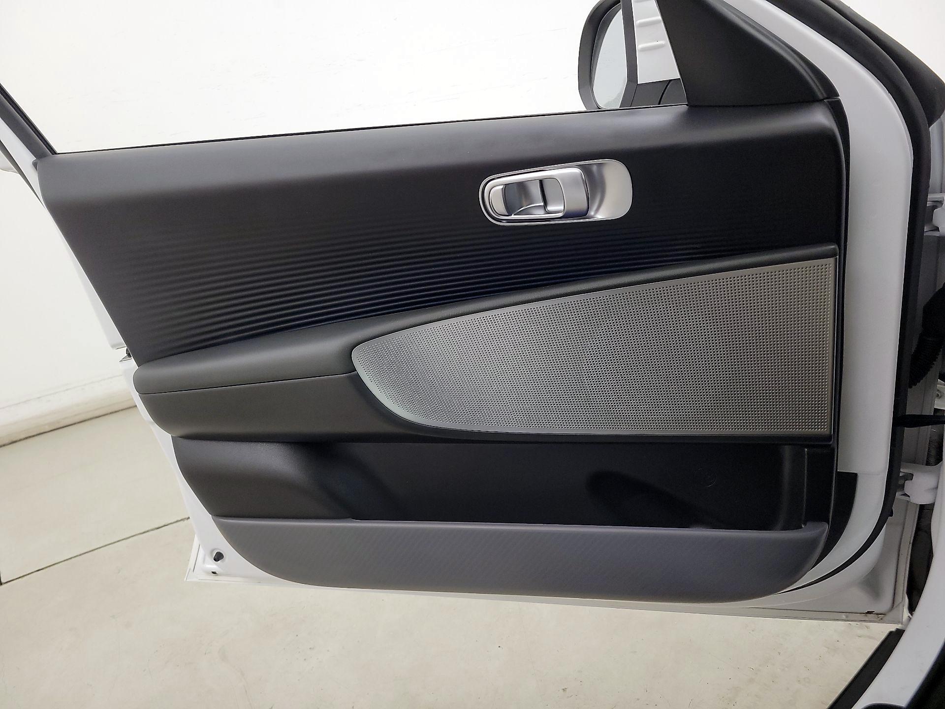 Thumbnail: 2024 Hyundai Ioniq 6 - 12