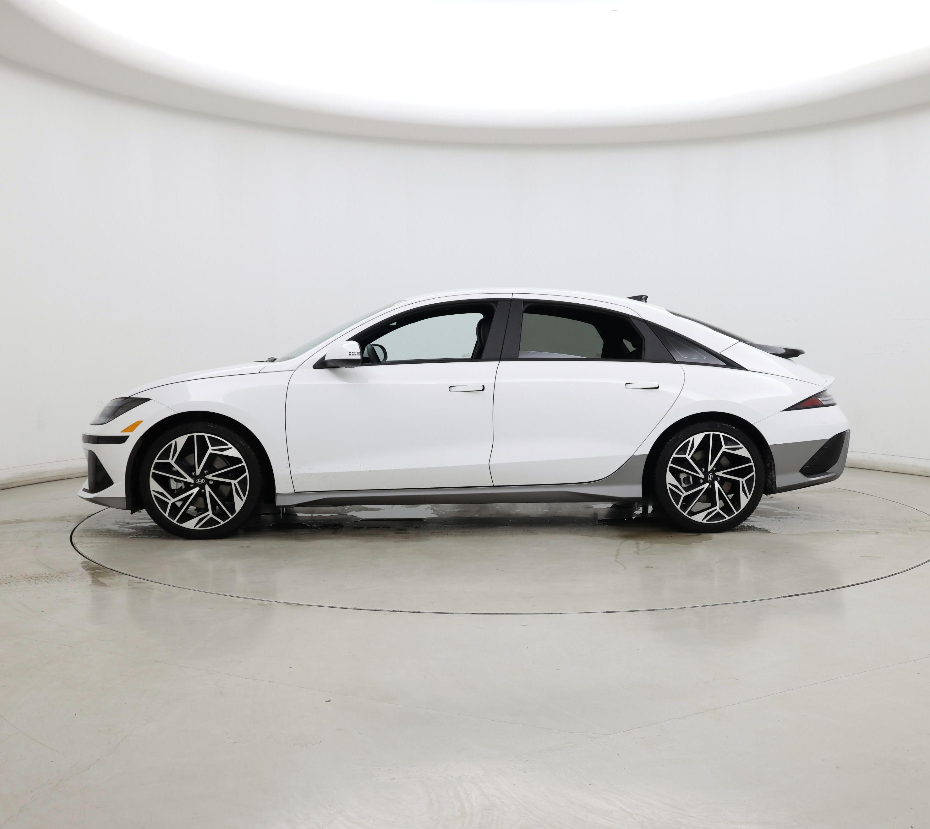 Thumbnail: 2024 Hyundai Ioniq 6 - 3