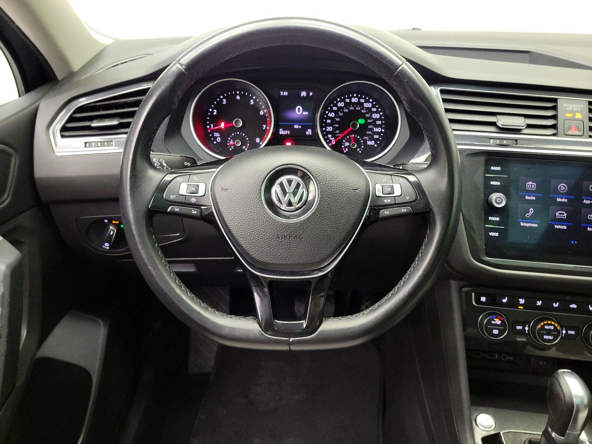 Thumbnail: 2019 Volkswagen Tiguan - 10