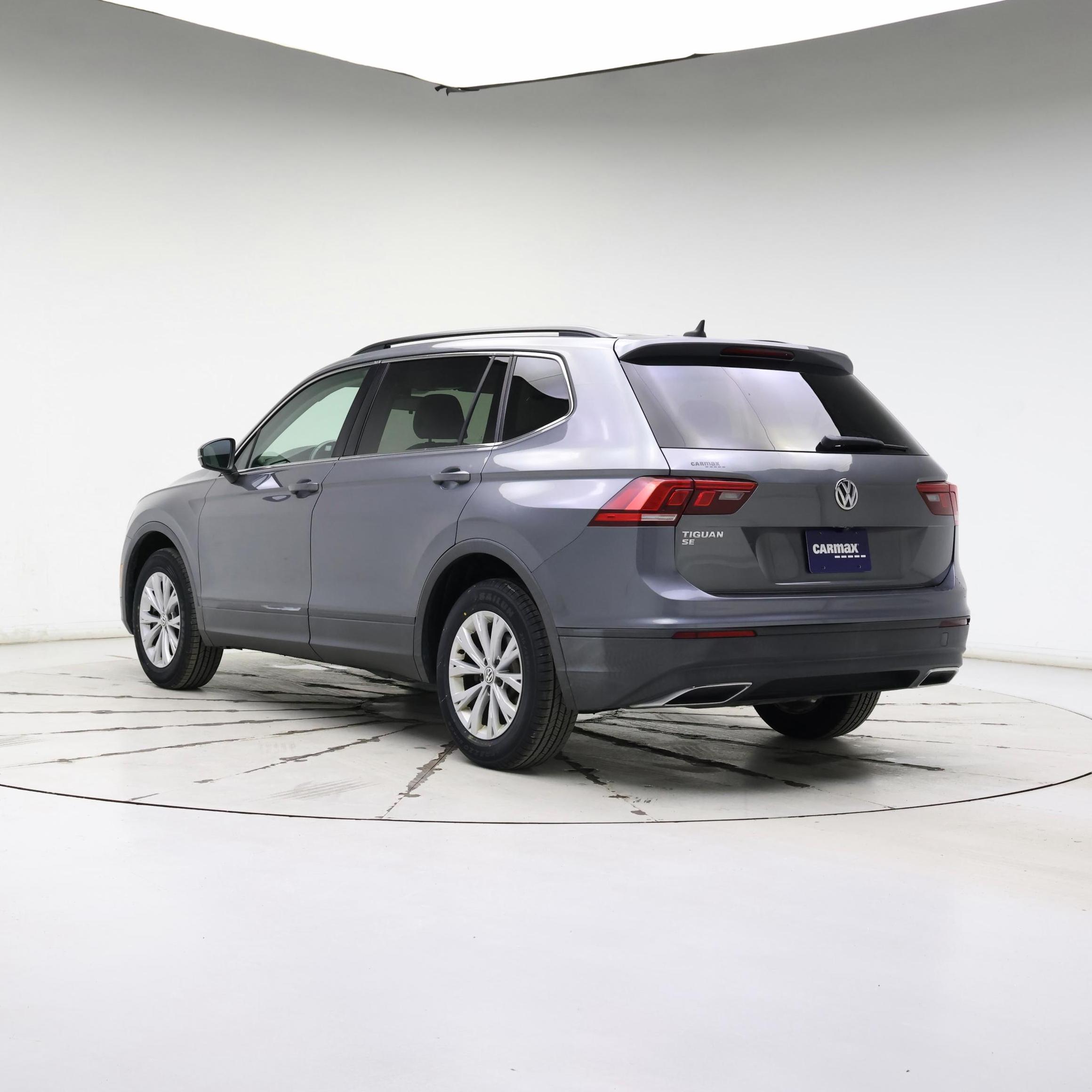 Thumbnail: 2019 Volkswagen Tiguan - 2