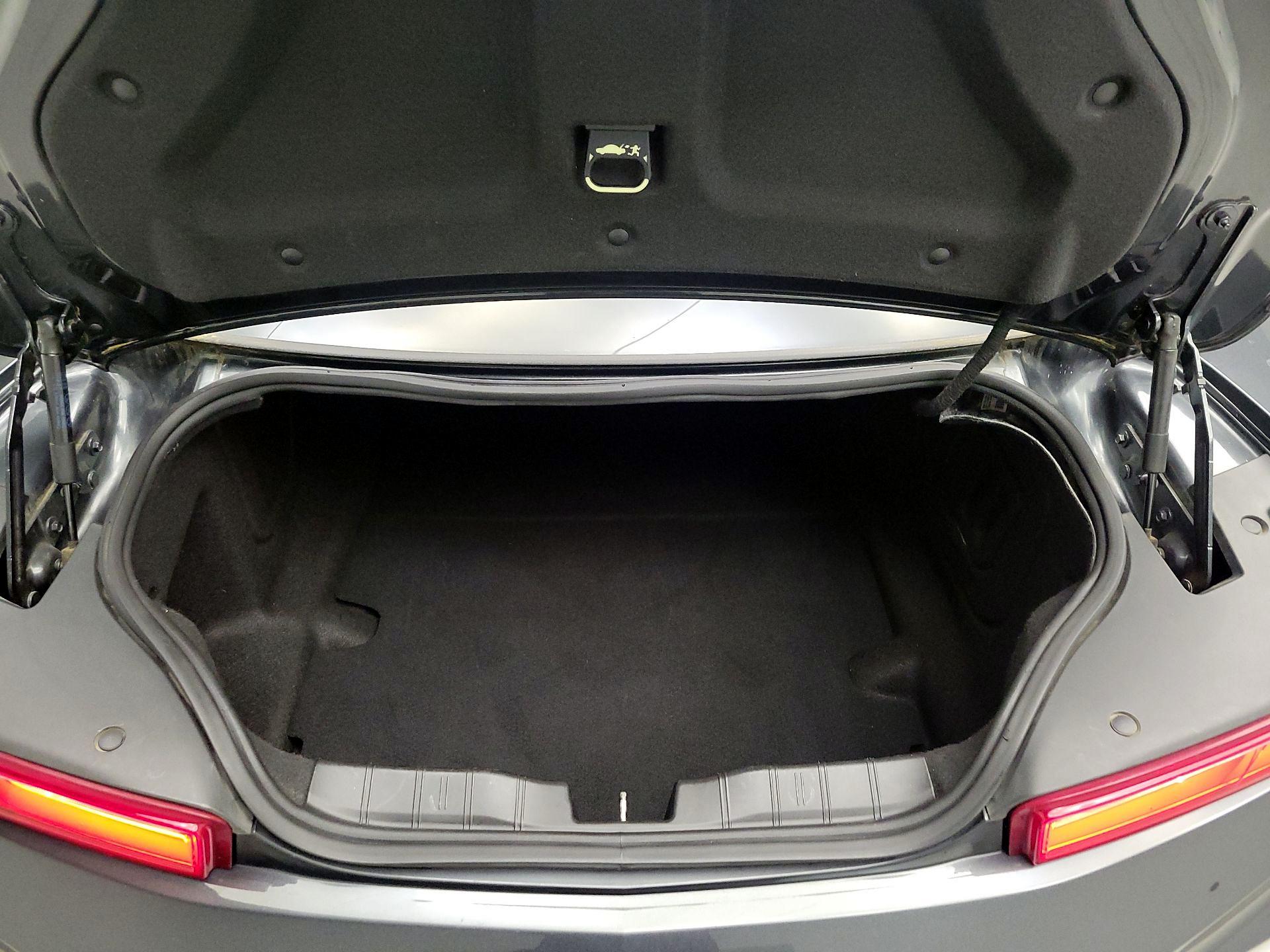 Thumbnail: 2018 Chevrolet Camaro - 18