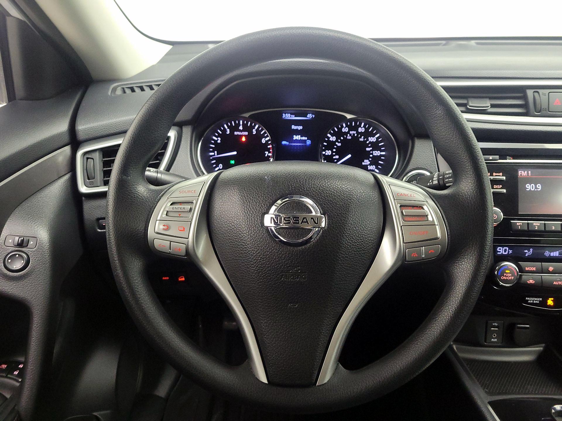 Thumbnail: 2015 Nissan Rogue - 10