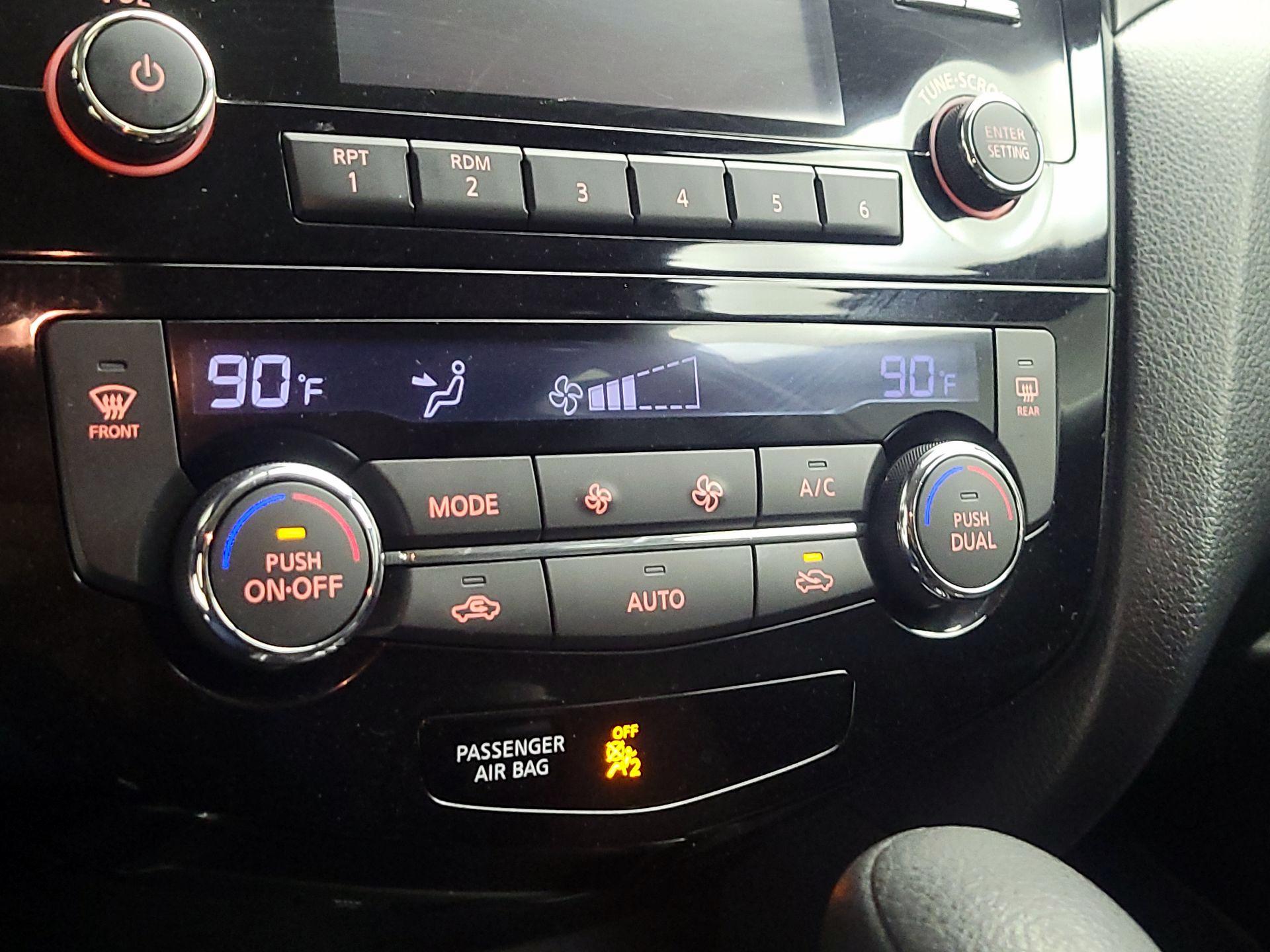 Thumbnail: 2015 Nissan Rogue - 16