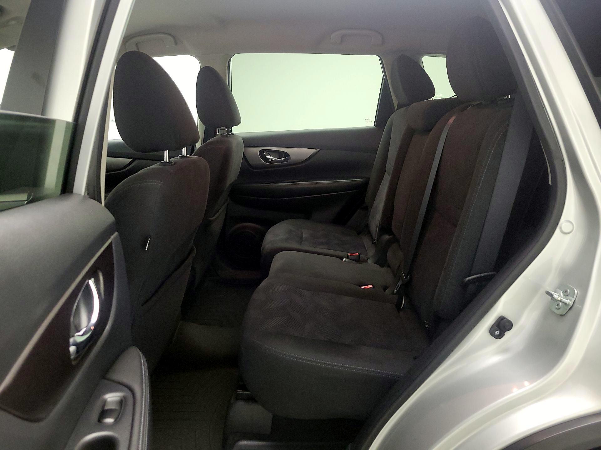 Thumbnail: 2015 Nissan Rogue - 19