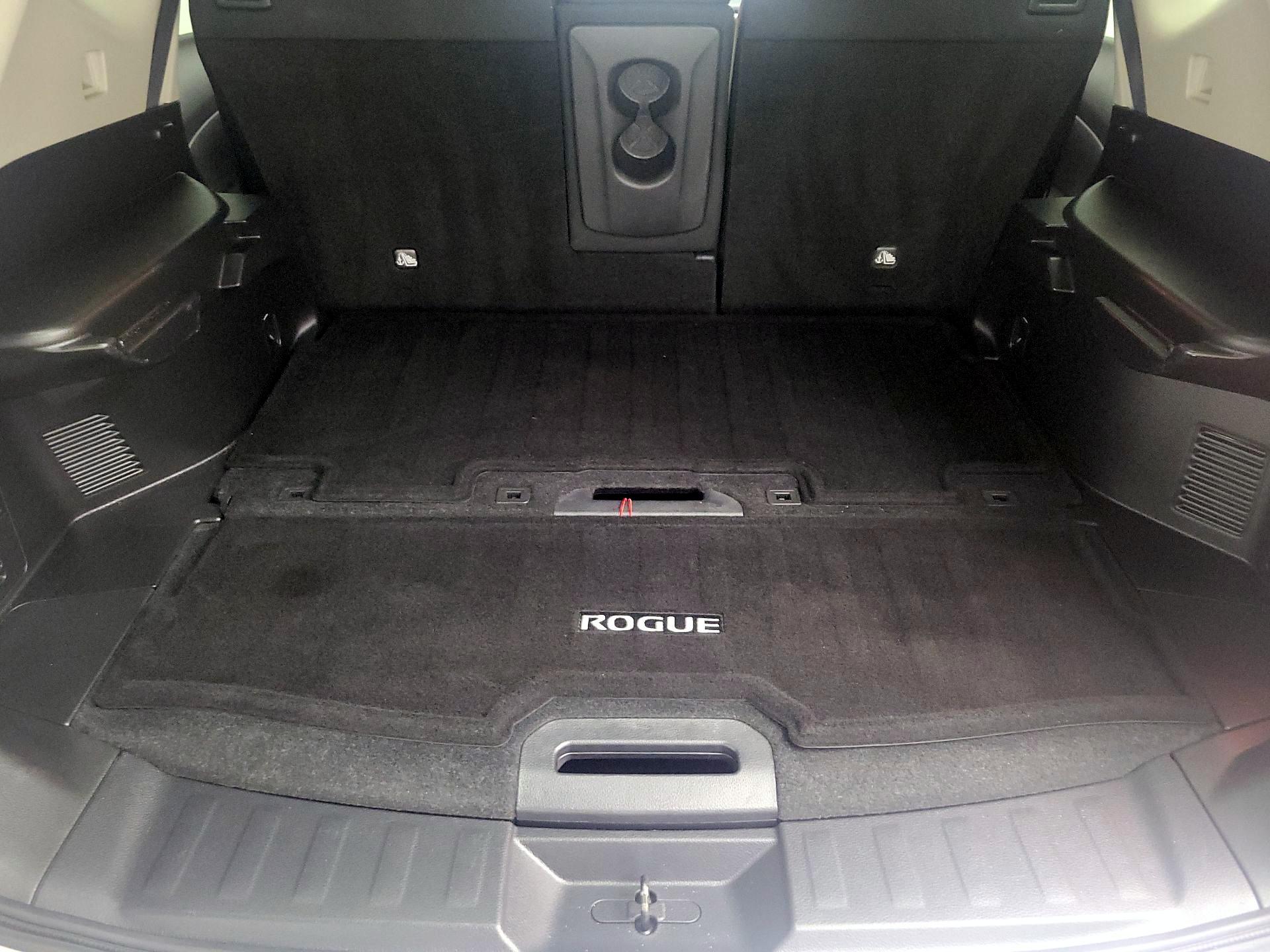 Thumbnail: 2015 Nissan Rogue - 20