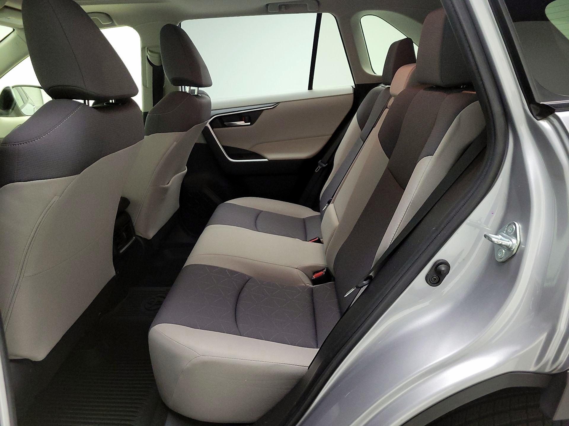 Thumbnail: 2019 Toyota RAV4 - 20