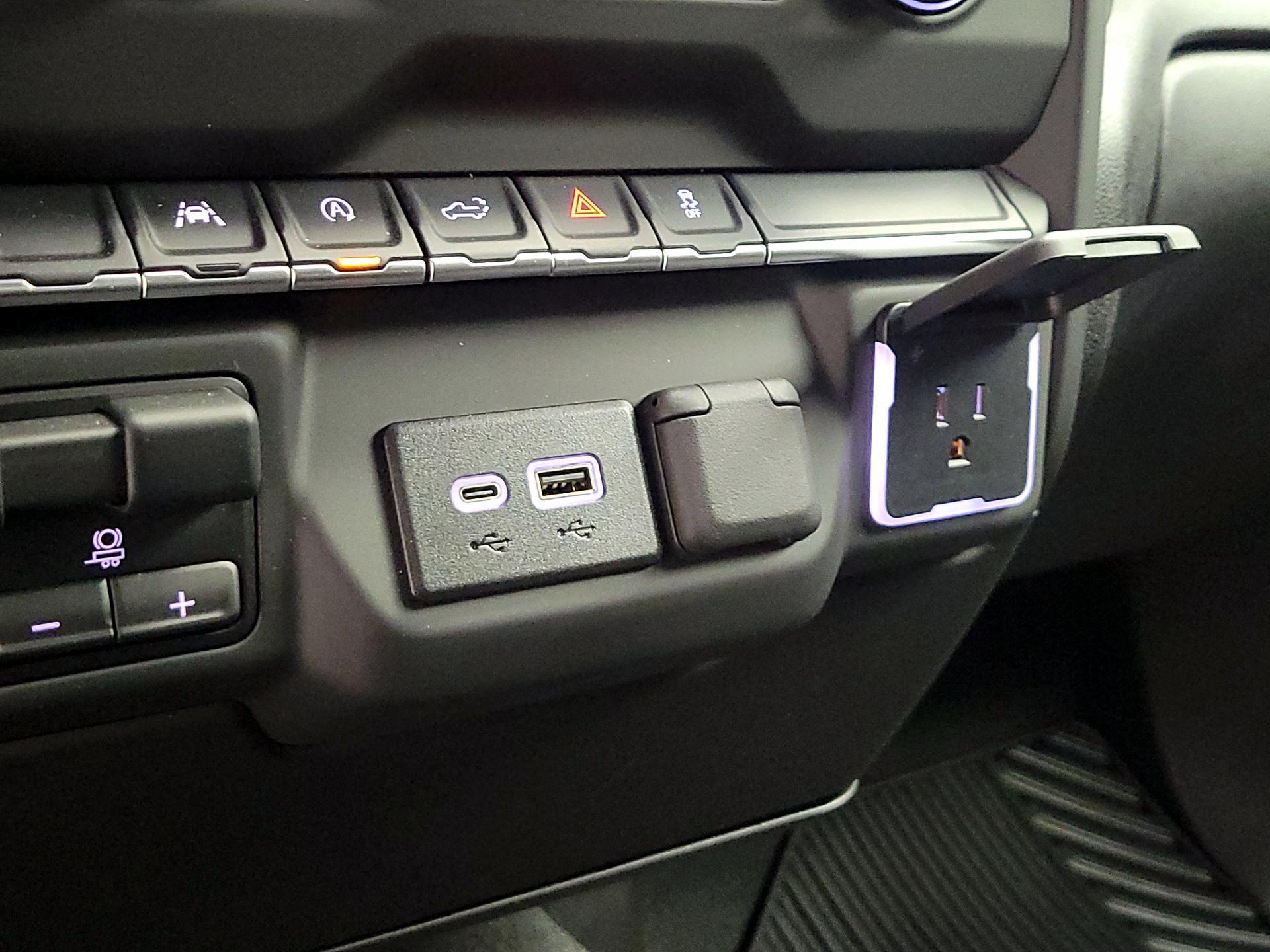 Thumbnail: 2025 Chevrolet Silverado 1500 - 18