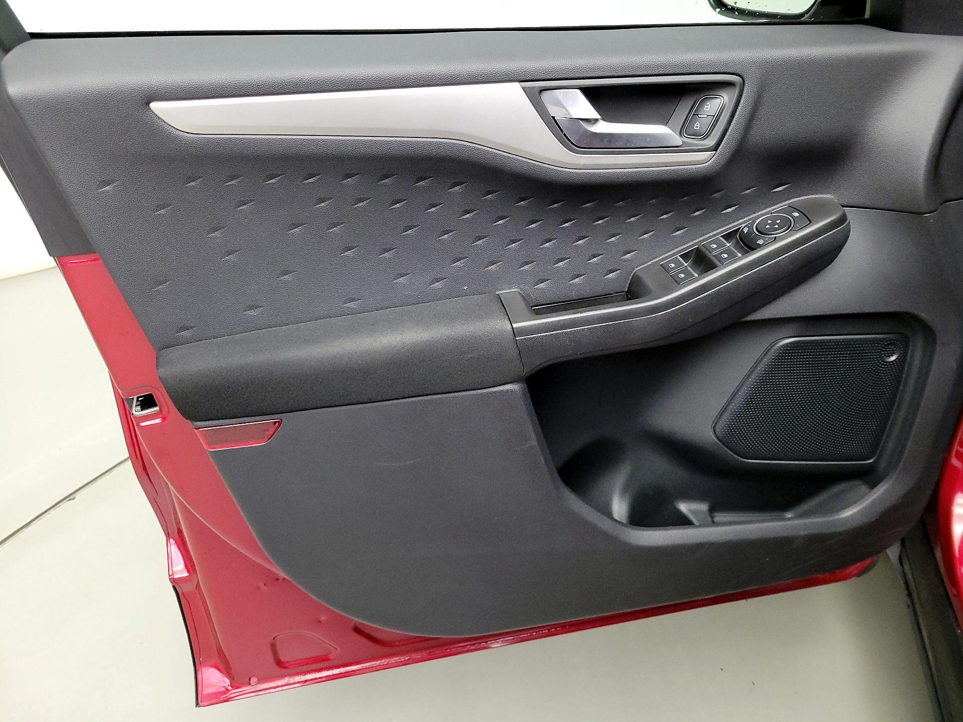 Thumbnail: 2020 Ford Escape - 12