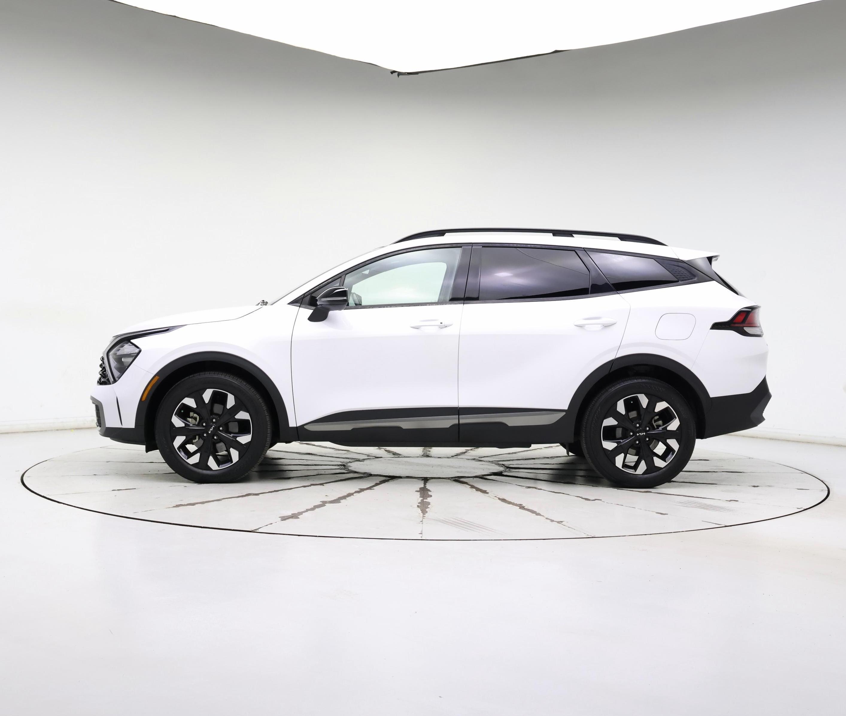 Thumbnail: 2023 Kia Sportage - 3