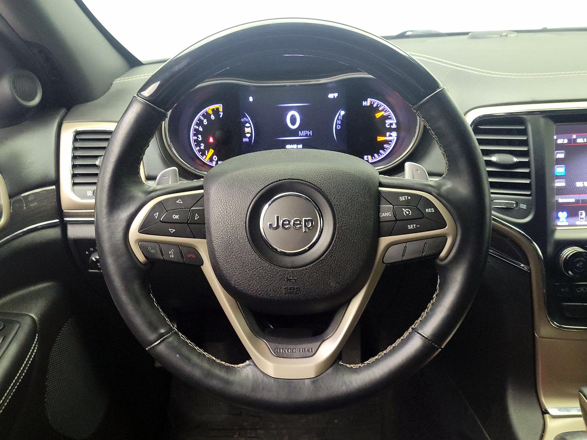 Thumbnail: 2017 Jeep Grand Cherokee - 10