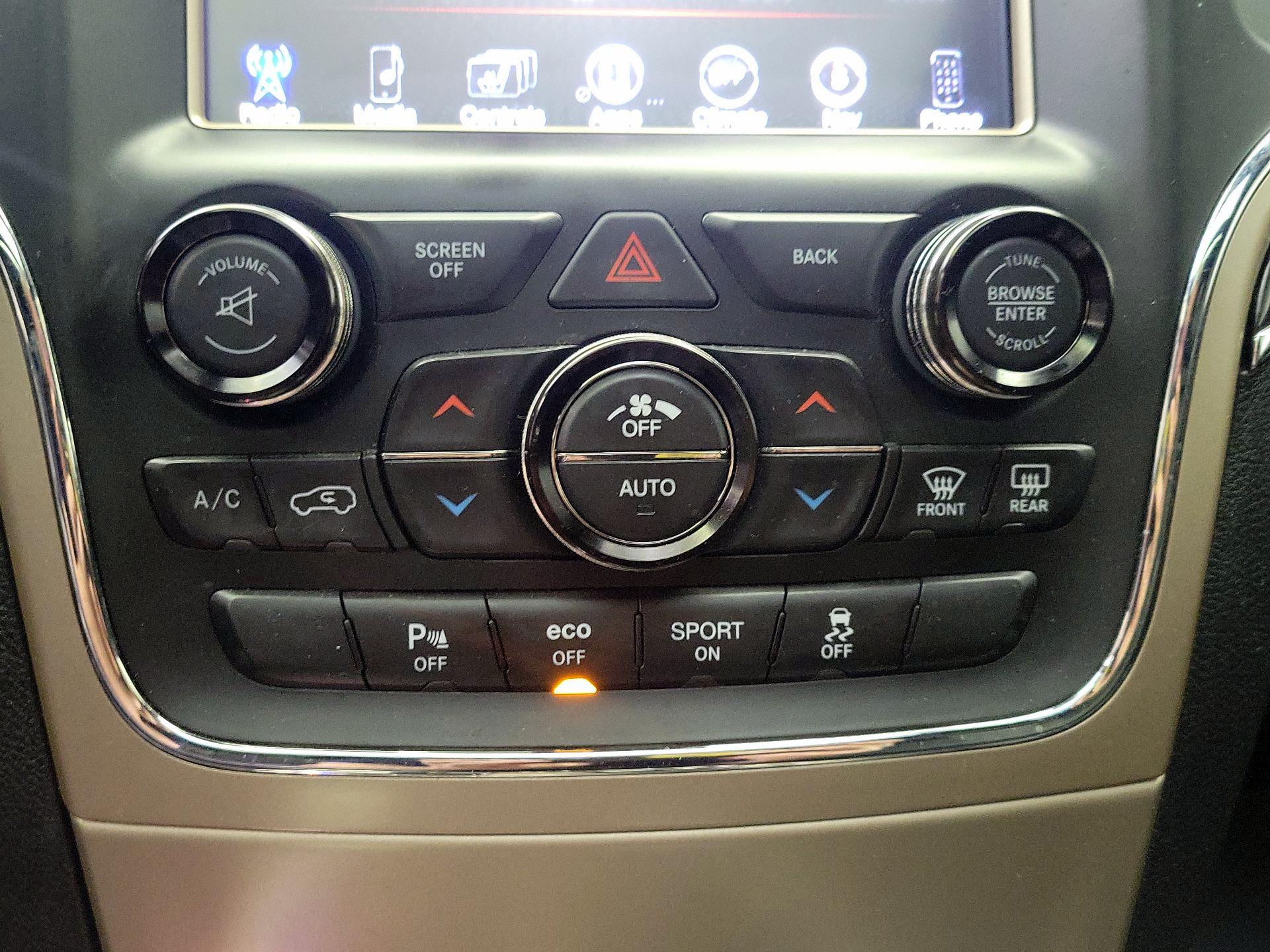 Thumbnail: 2017 Jeep Grand Cherokee - 17