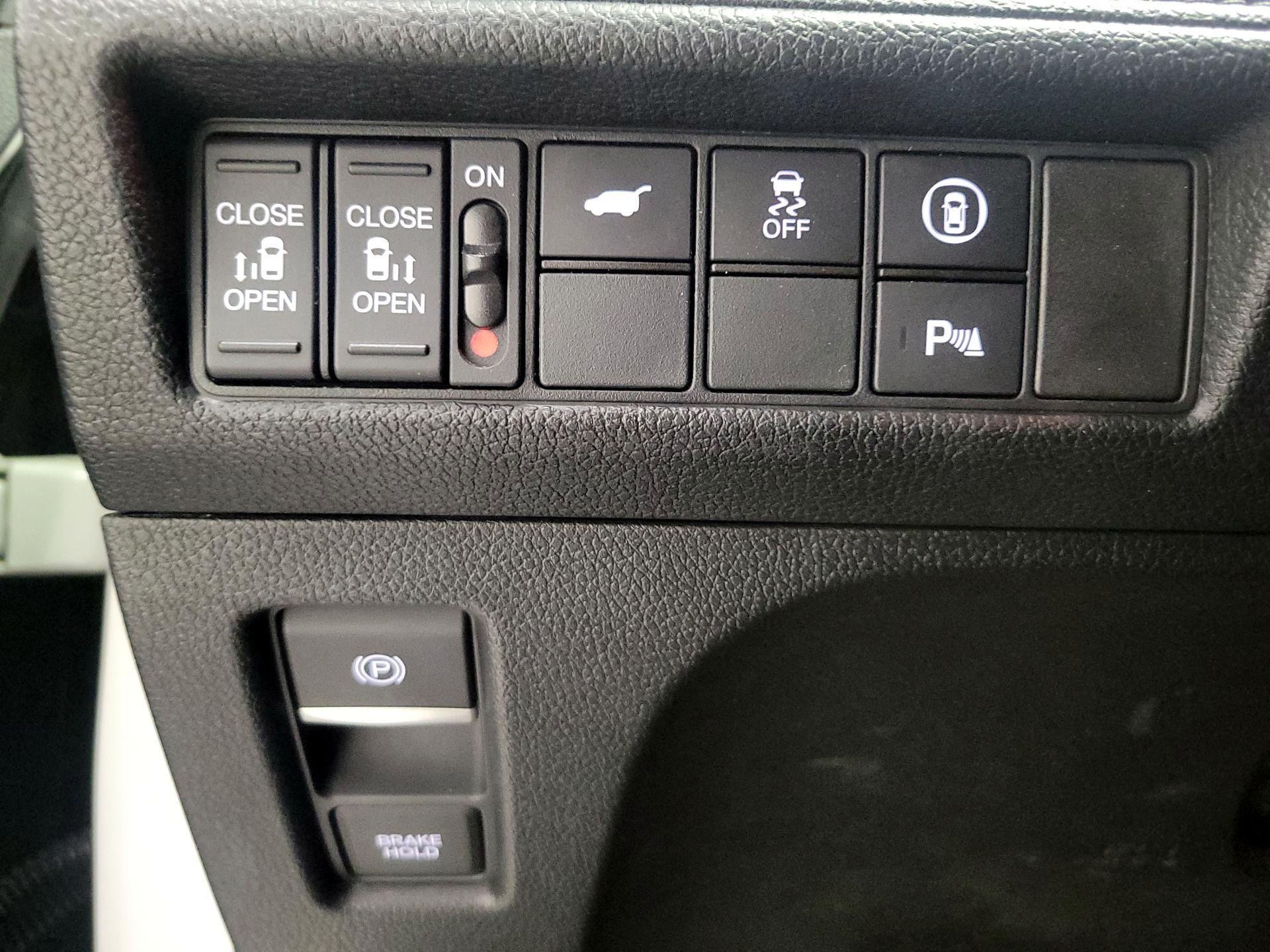 Thumbnail: 2023 Honda Odyssey - 13