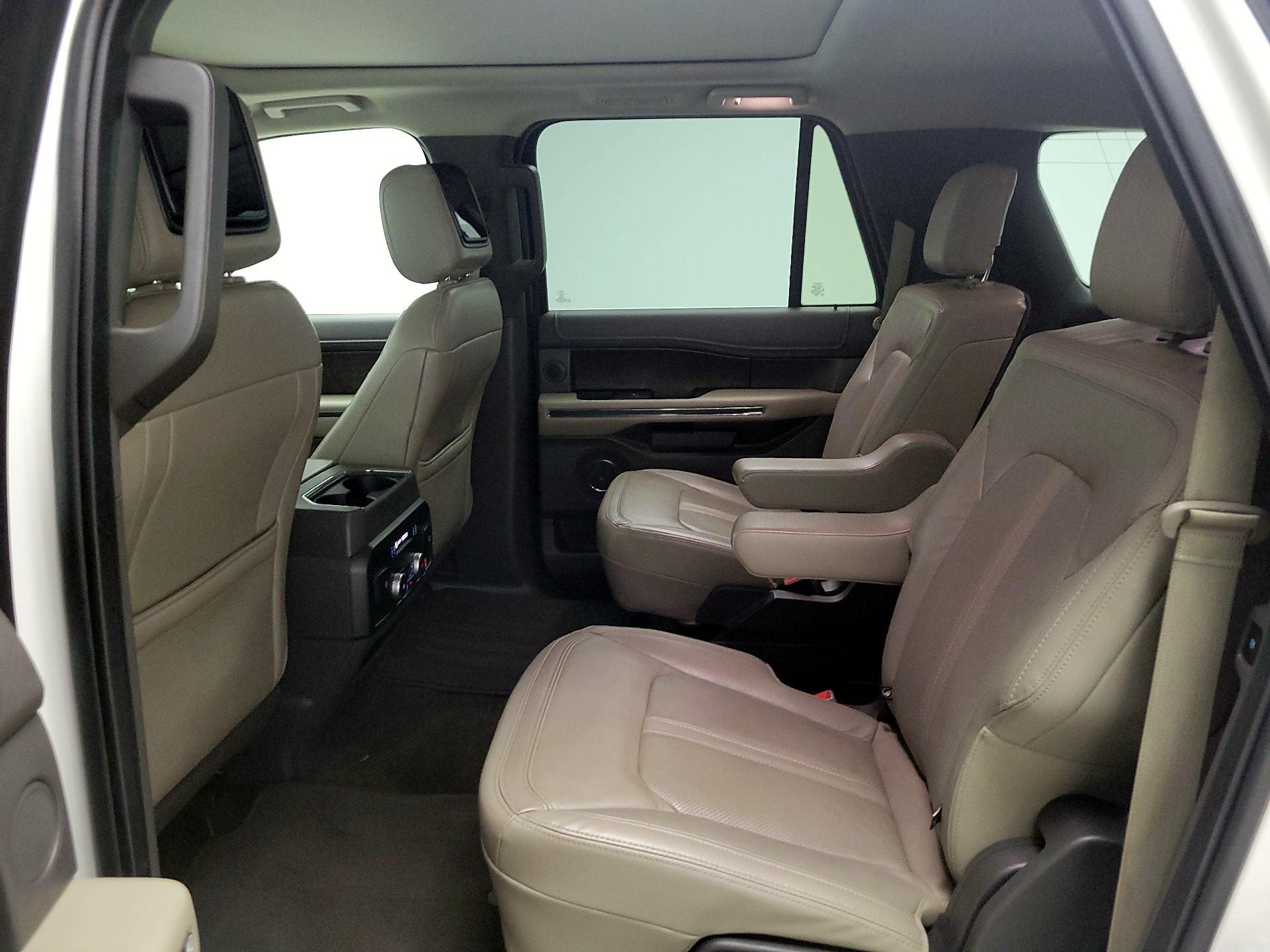 Thumbnail: 2019 Ford Expedition - 17