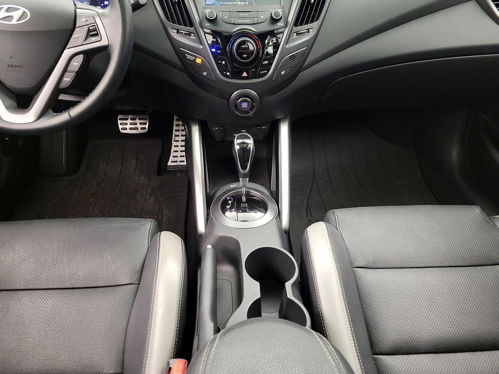 Thumbnail: 2017 Hyundai Veloster - 18