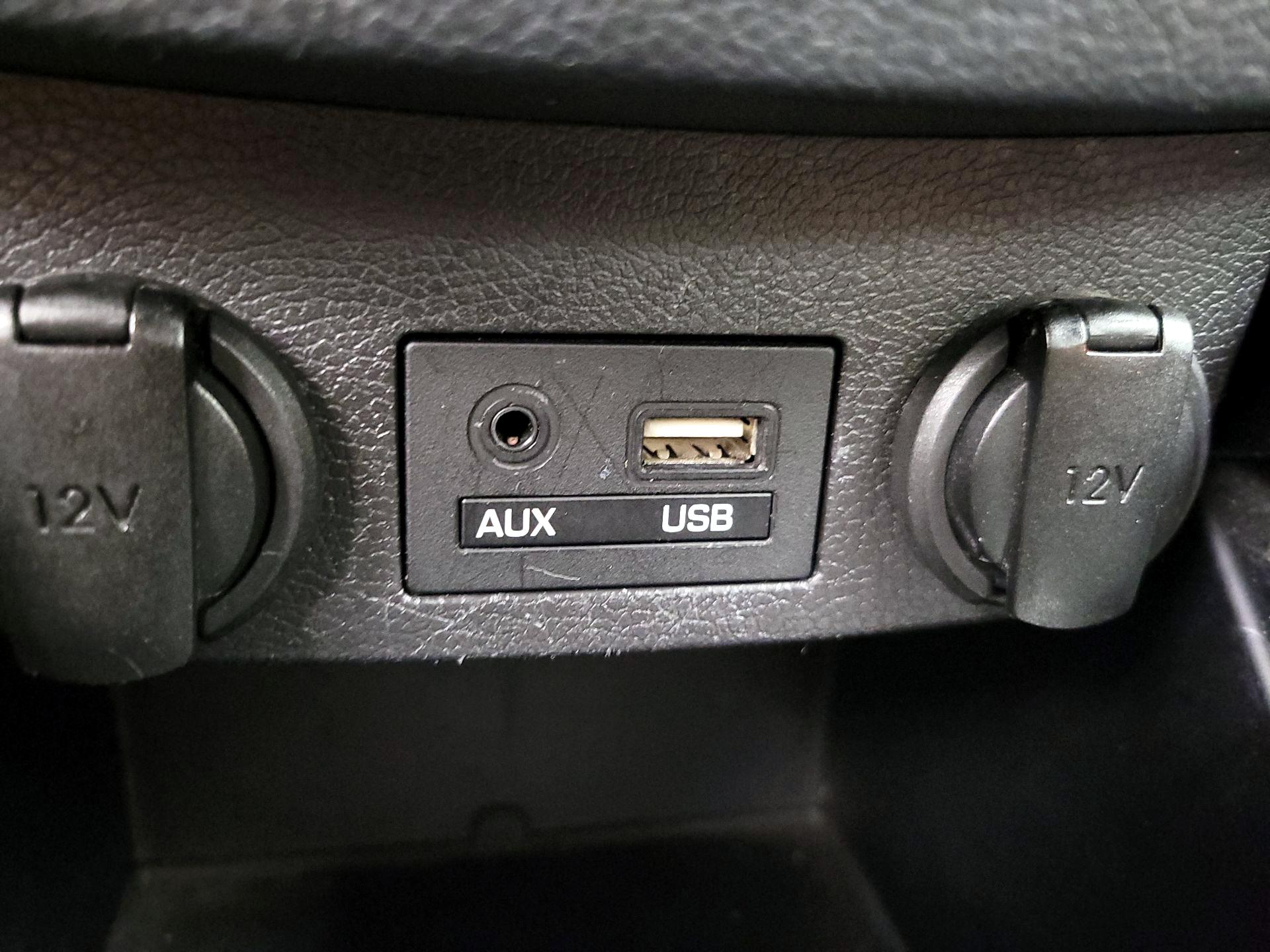 Thumbnail: 2017 Hyundai Veloster - 19