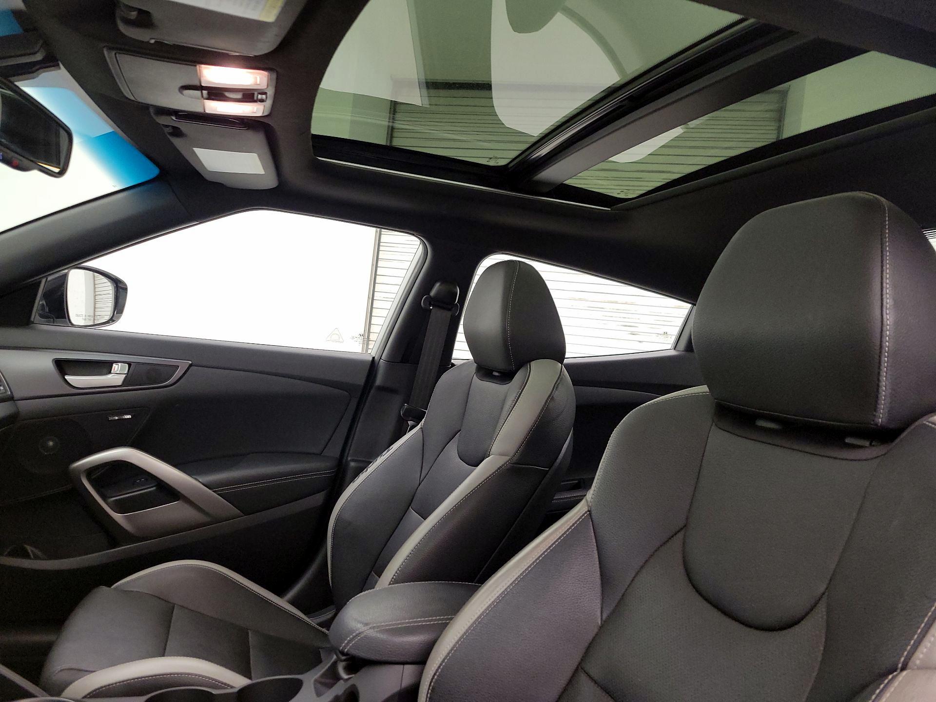 Thumbnail: 2017 Hyundai Veloster - 20