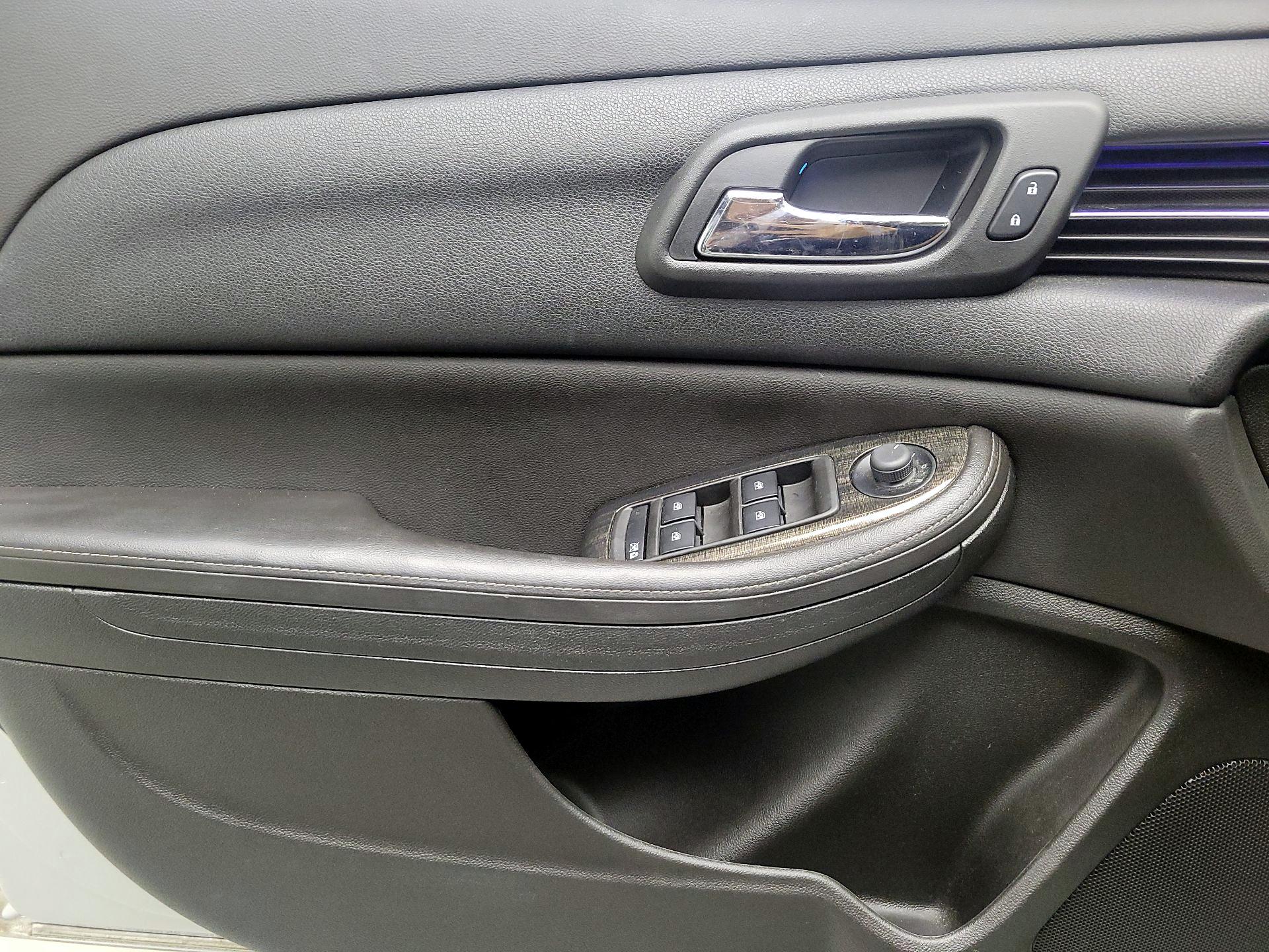 Thumbnail: 2014 Chevrolet Malibu - 12