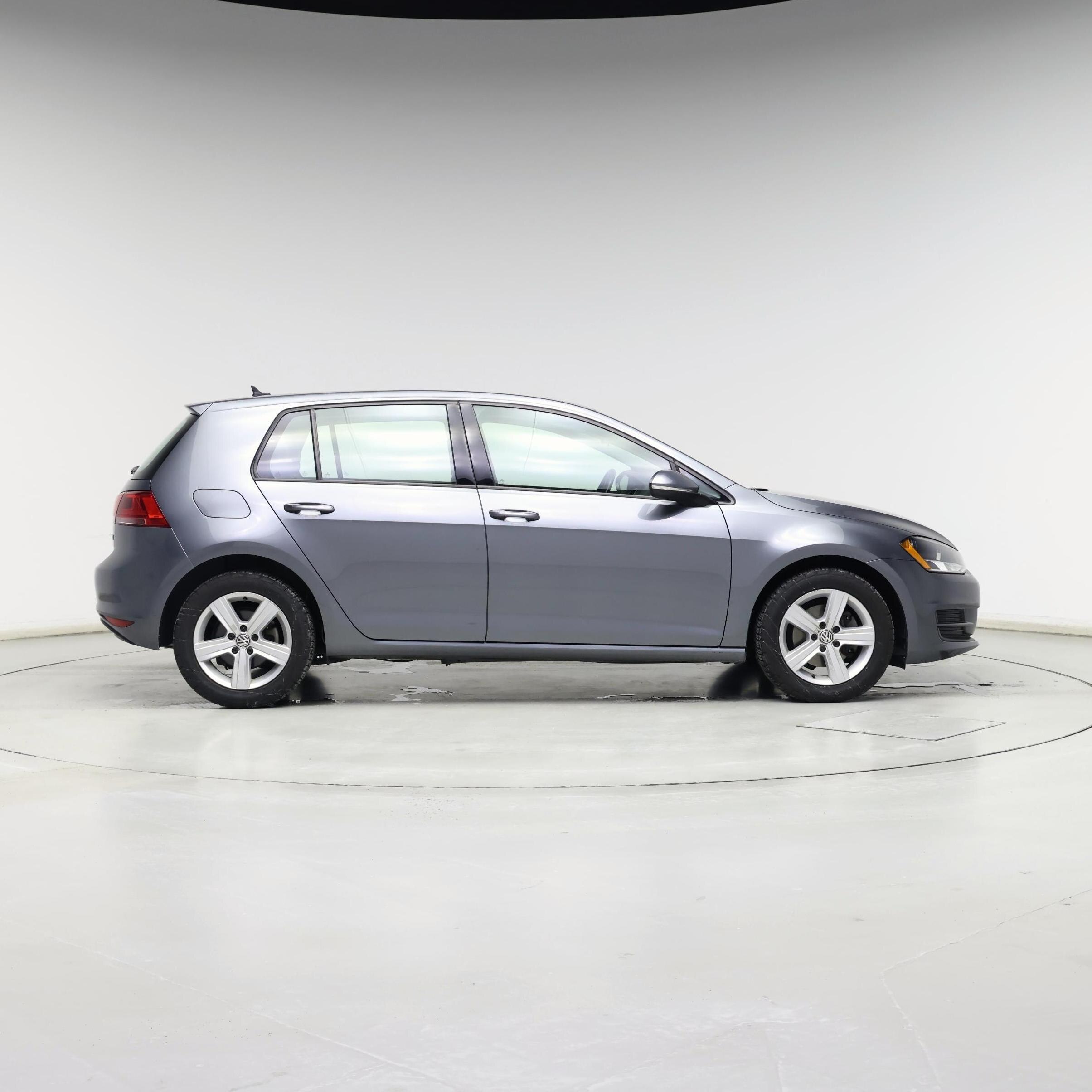 Thumbnail: 2017 Volkswagen Golf - 7