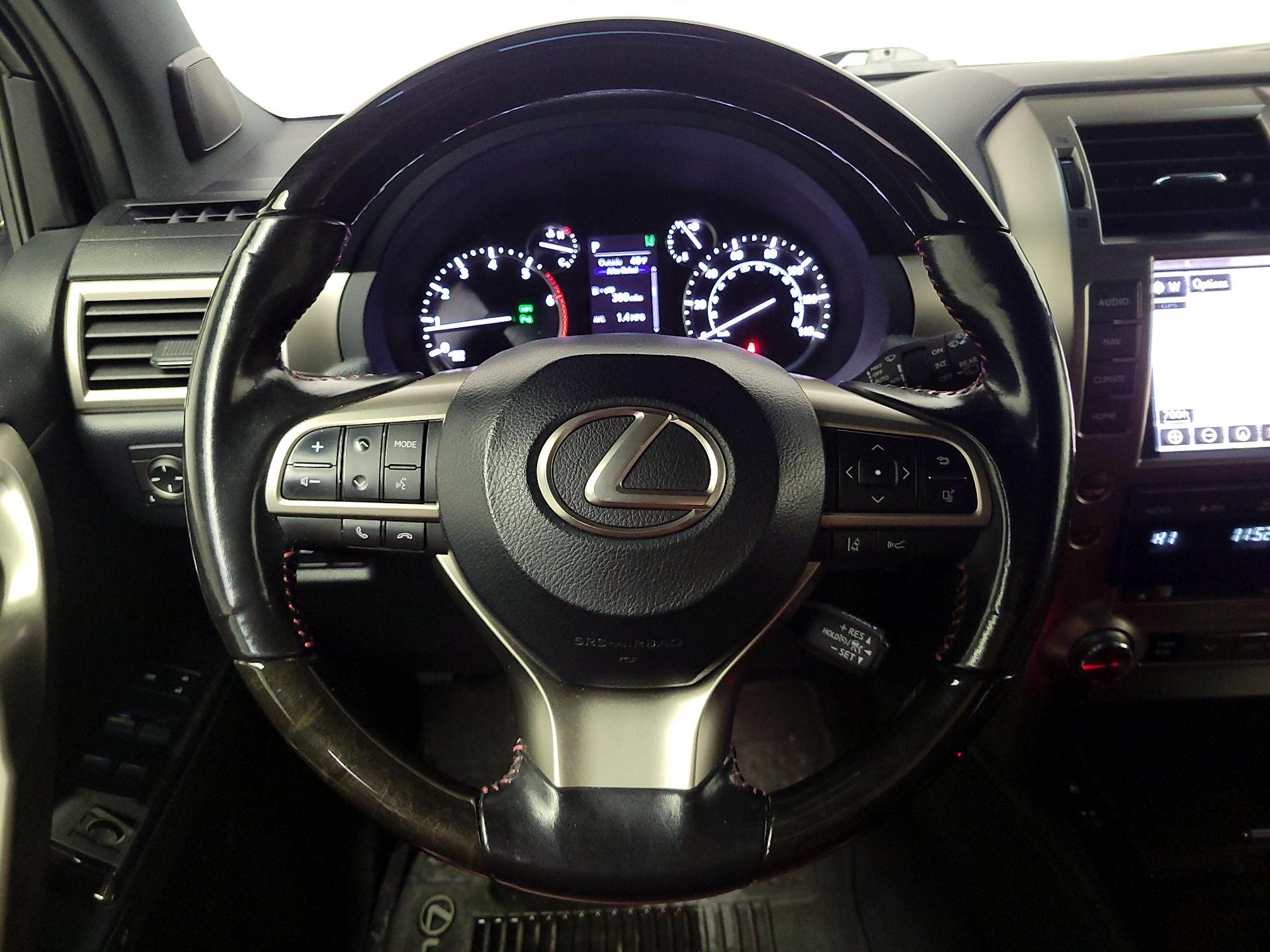 Thumbnail: 2020 Lexus GX - 10