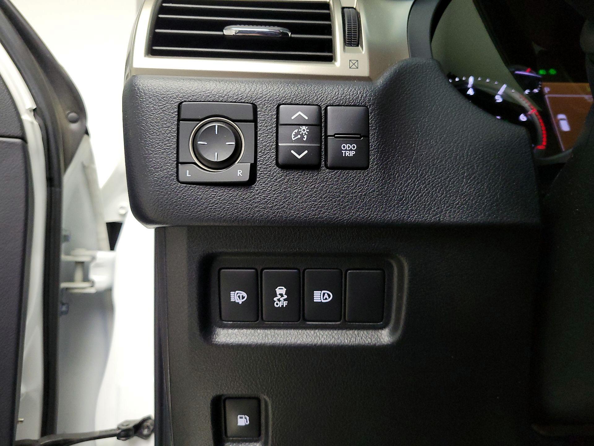 Thumbnail: 2020 Lexus GX - 13