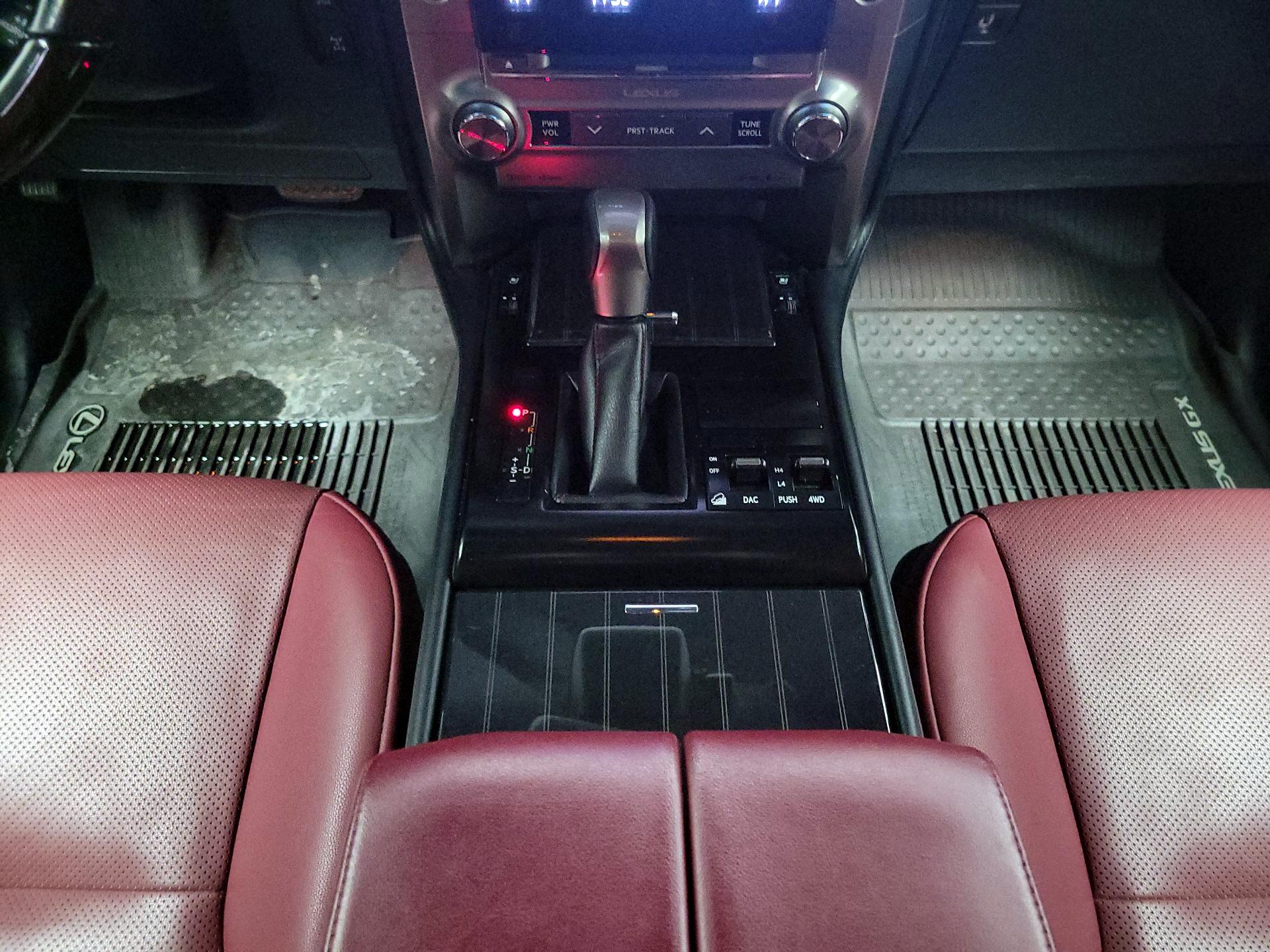 Thumbnail: 2020 Lexus GX - 18