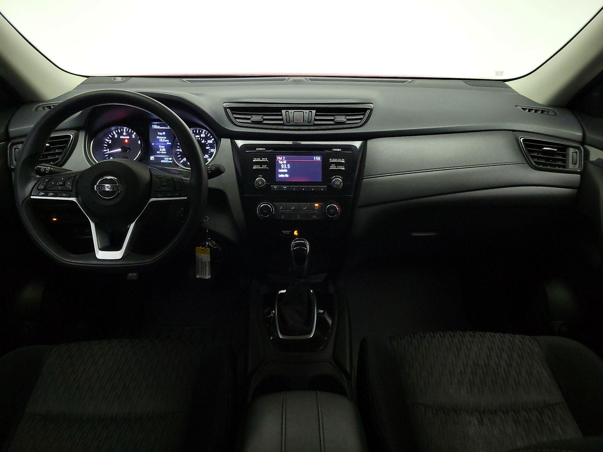 Thumbnail: 2017 Nissan Rogue - 9