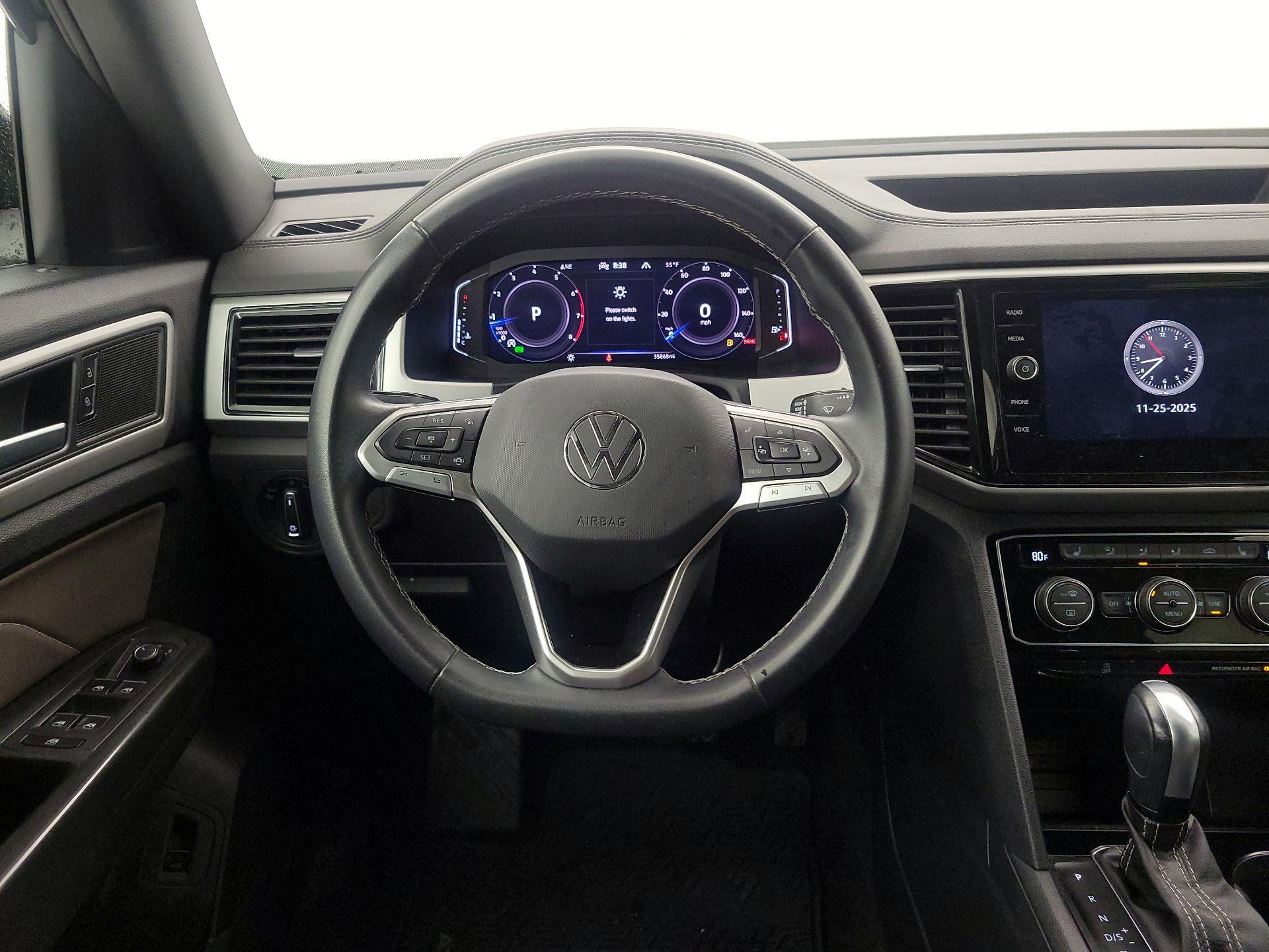 Thumbnail: 2023 Volkswagen Atlas - 10