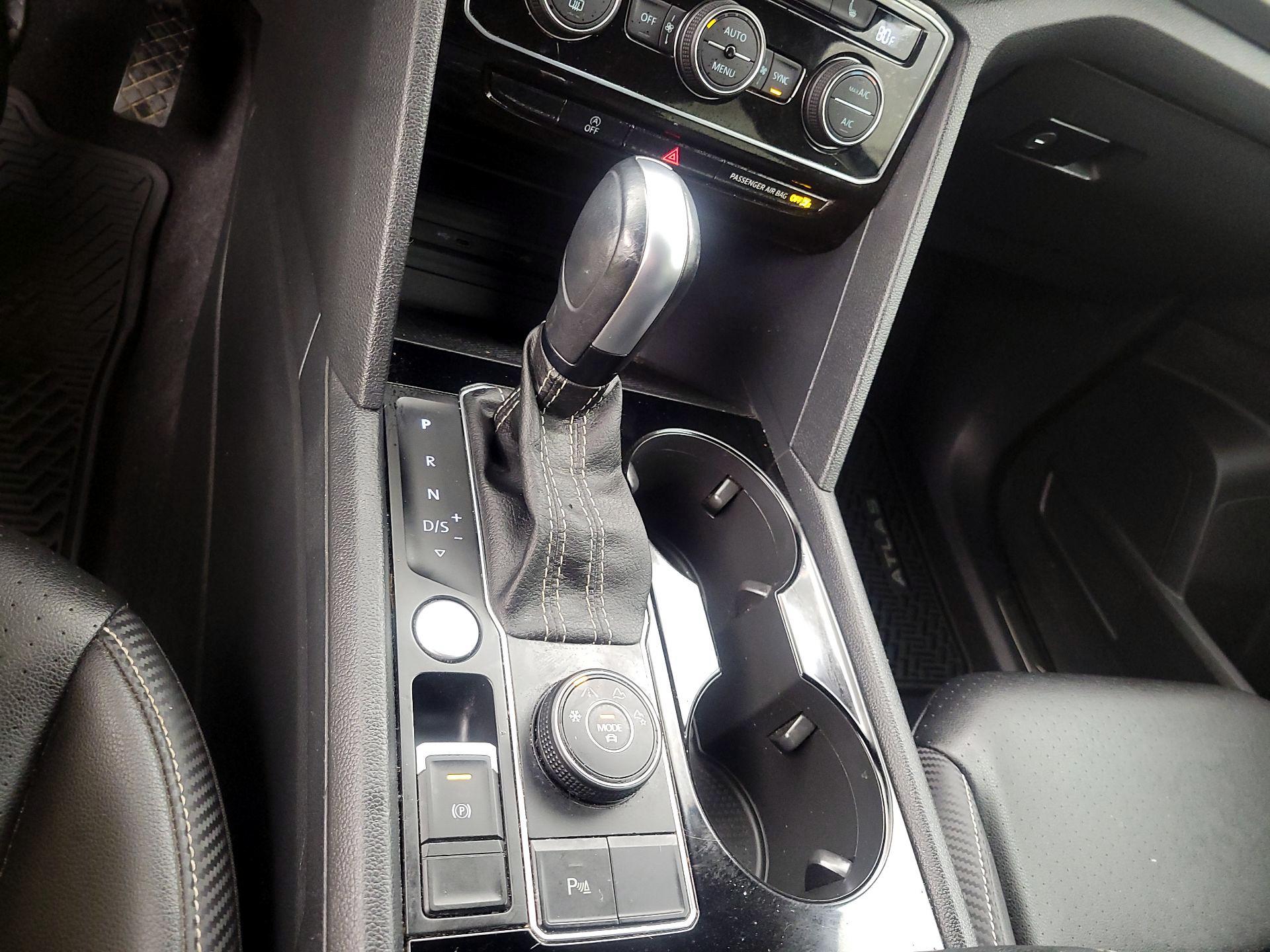 Thumbnail: 2023 Volkswagen Atlas - 16